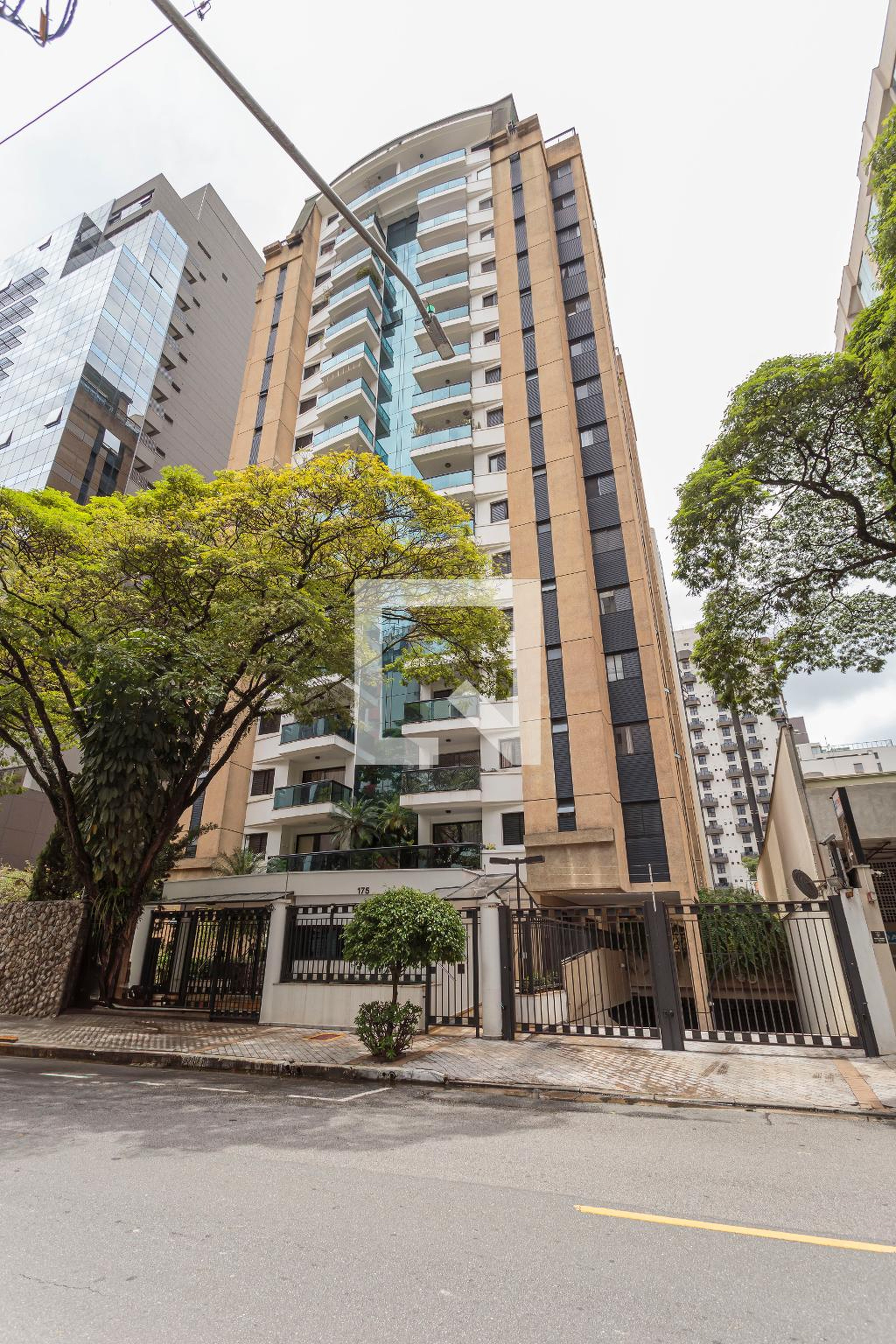 Fachada Condomínio Saint Germain