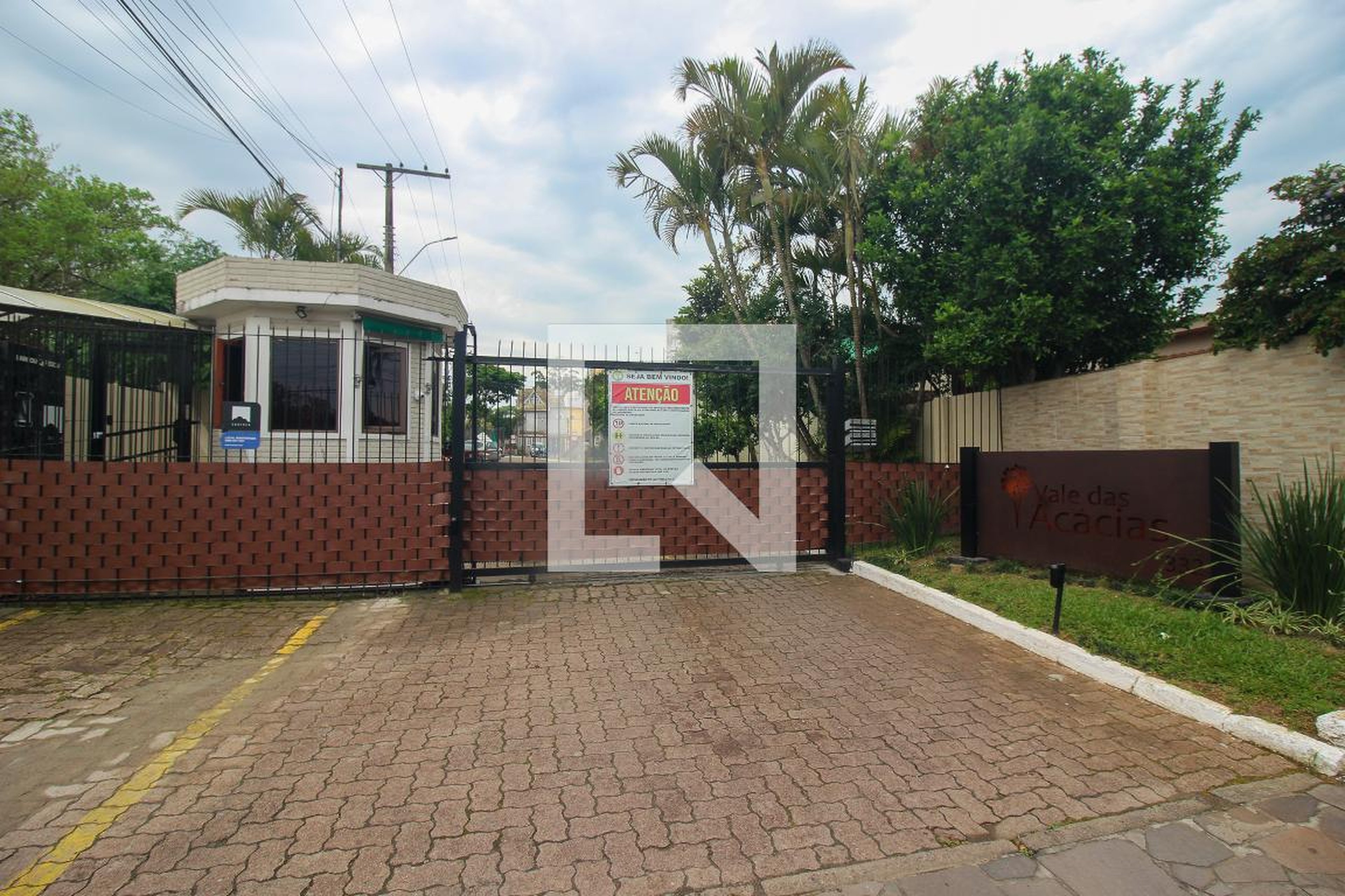 Fachada do condomínio Condomínio Horizontal Vale das Acacias  Guarujá