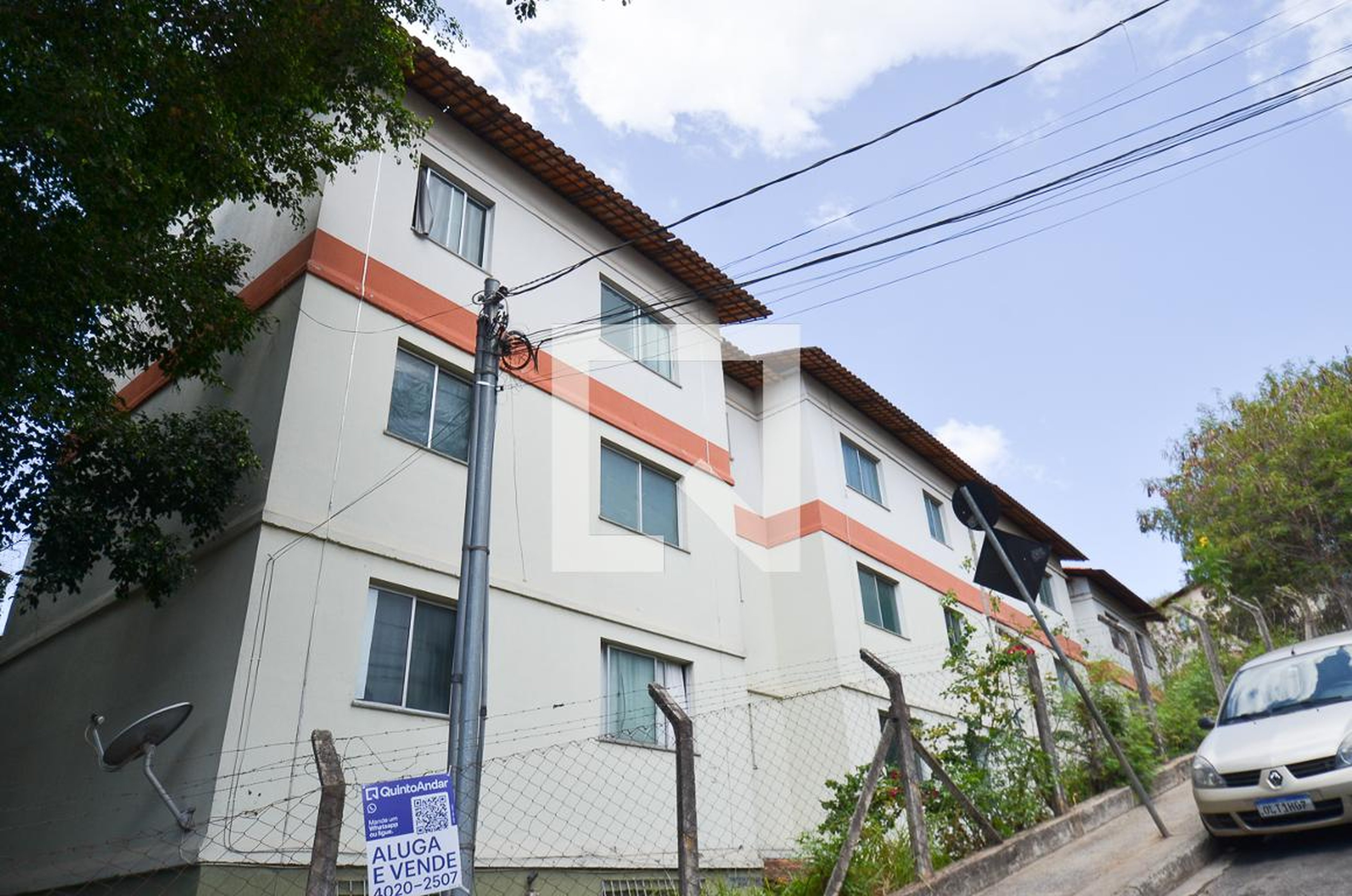 Fachada Condomínio em Rua Coronel Jorge Davis, 139