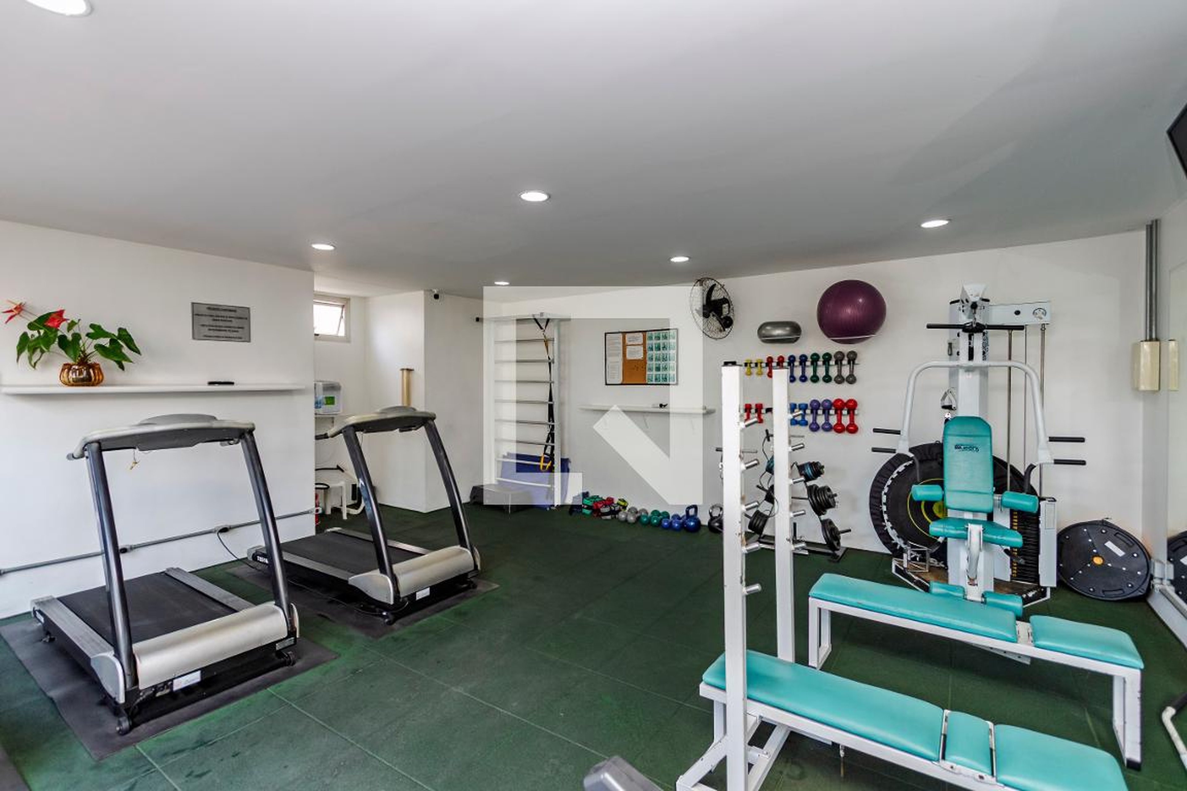 Academia - Edifício Maison de Neuville