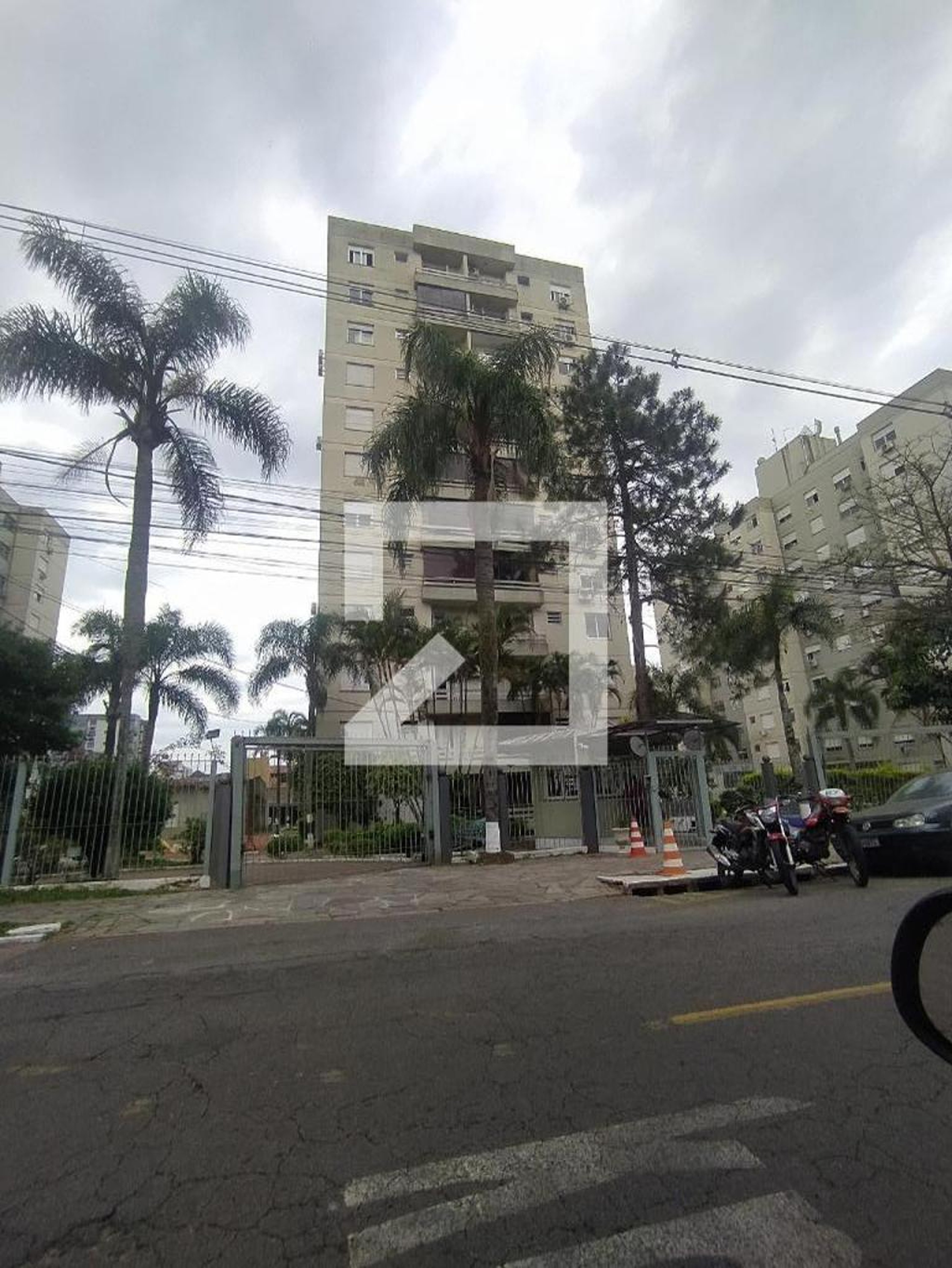 Fachada Condomínio em Rua Doutor Pereira Neto, 640
