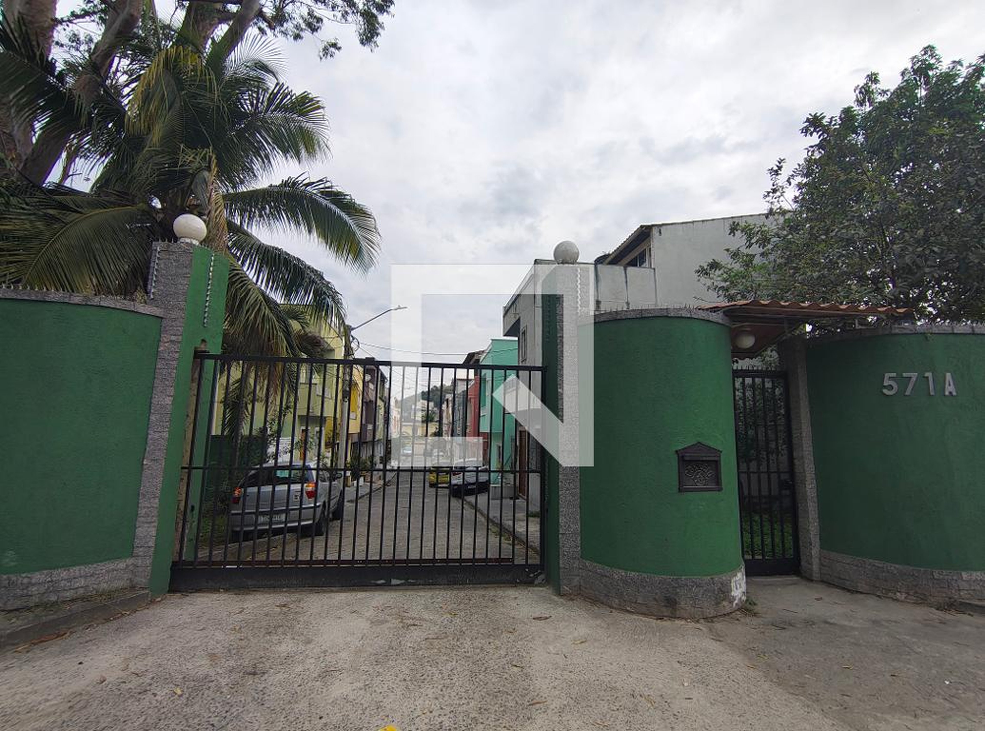 Fachada Condomínio em Rua Ipadu, 571