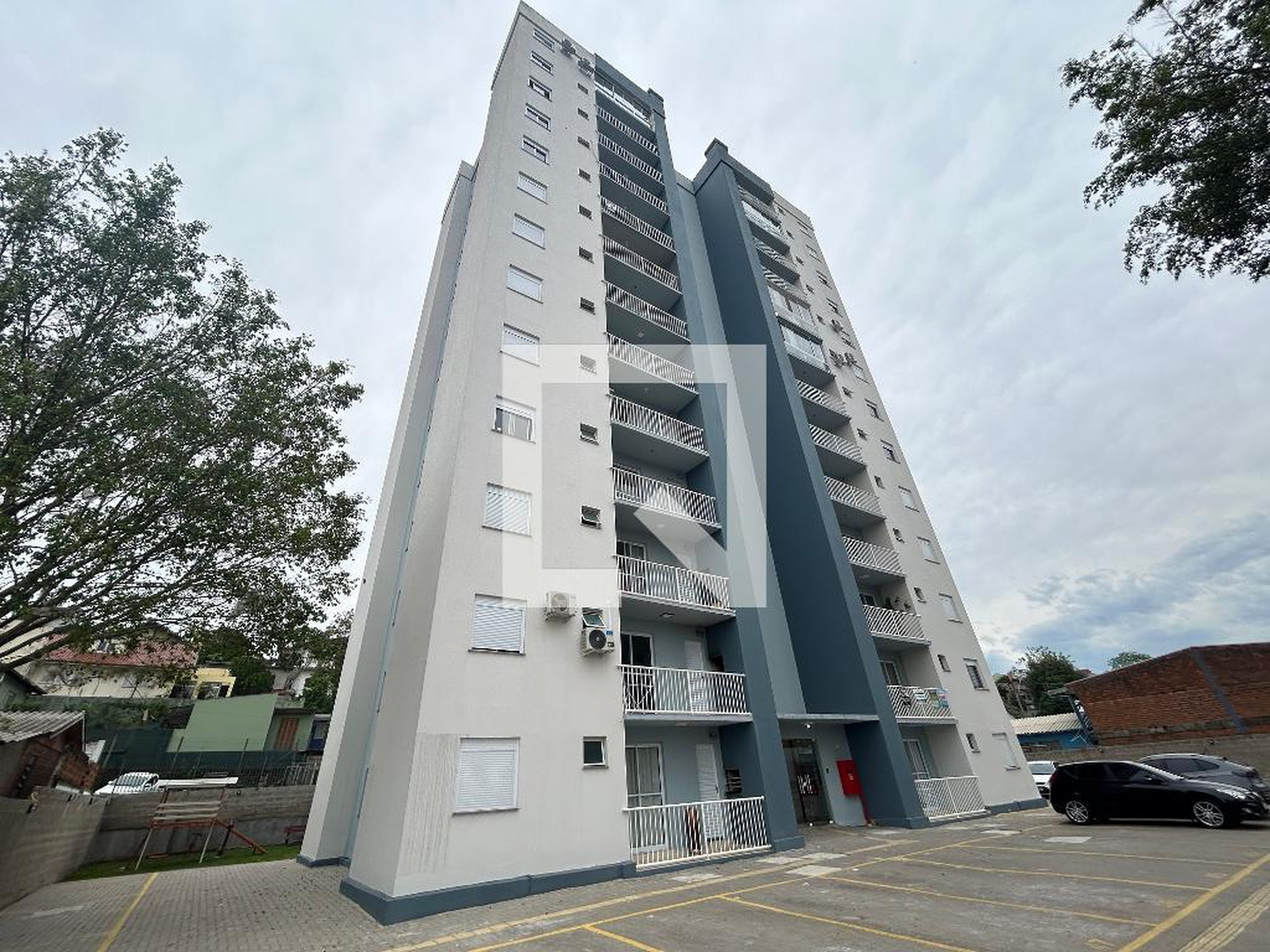 Fachada Condomínio em Rua Osvaldo Cruz, 1127