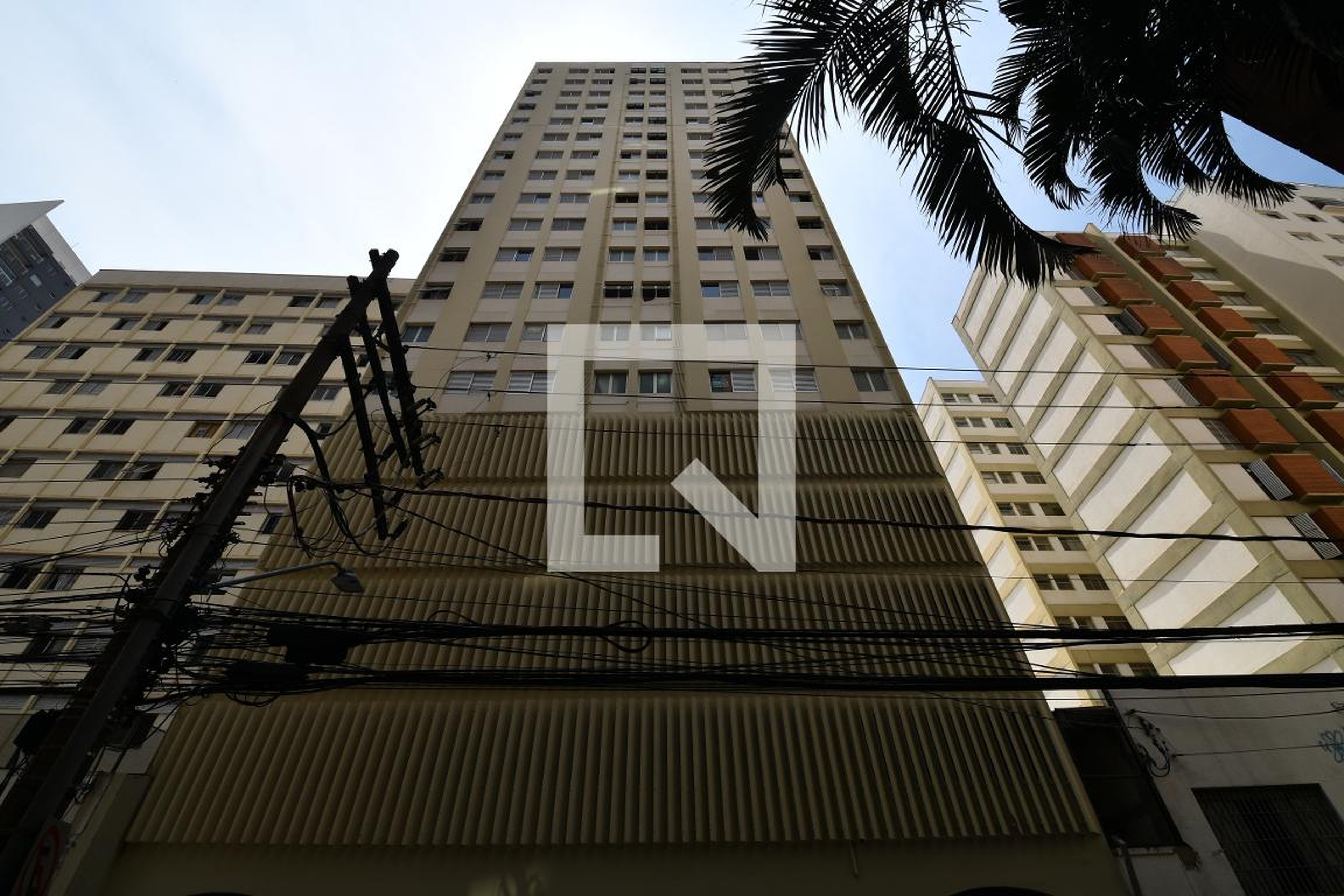 Fachada Condomínio em Rua Barão de Jaguara, 646