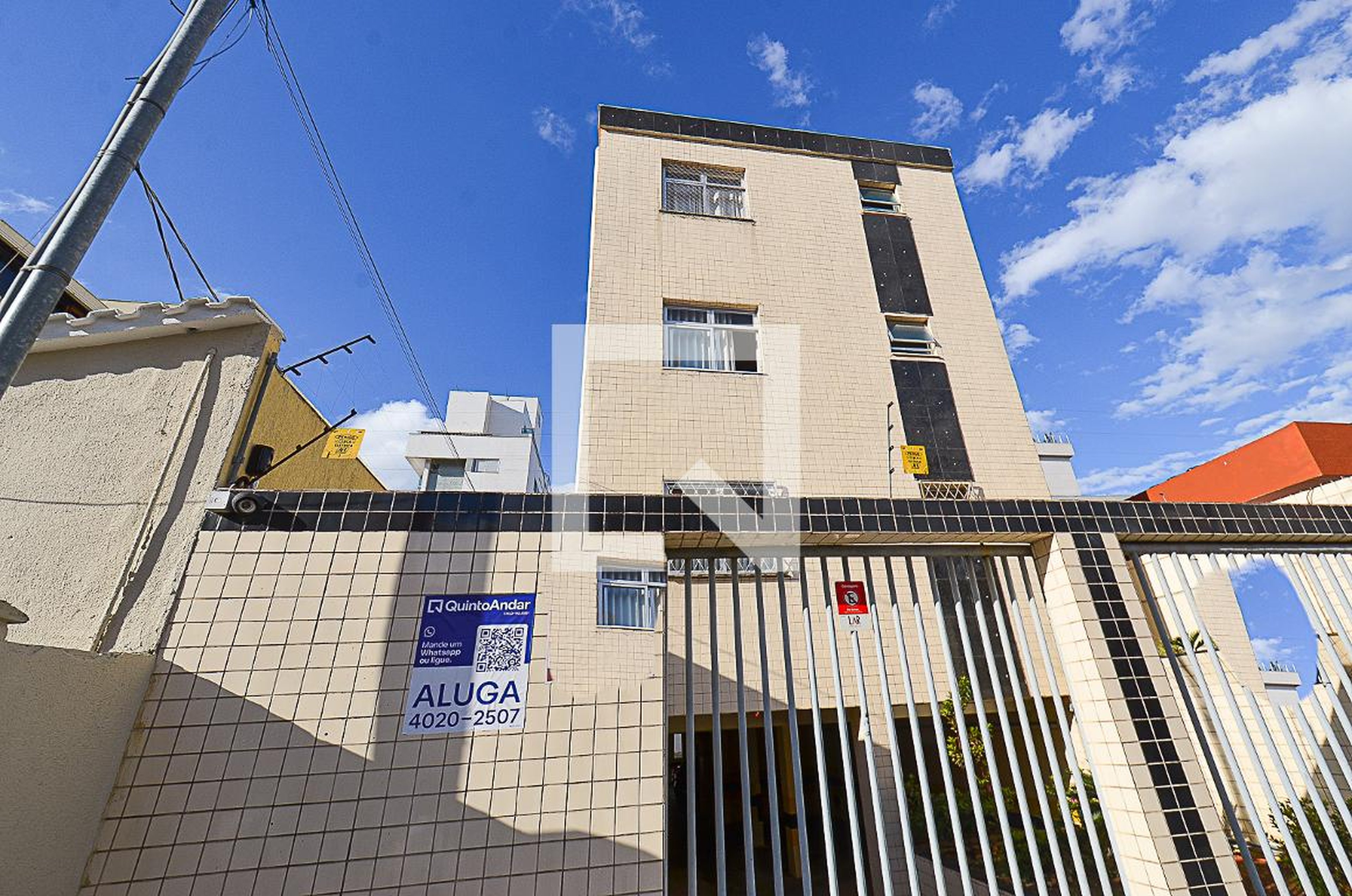 Fachada Condomínio em Rua São Roque, 541