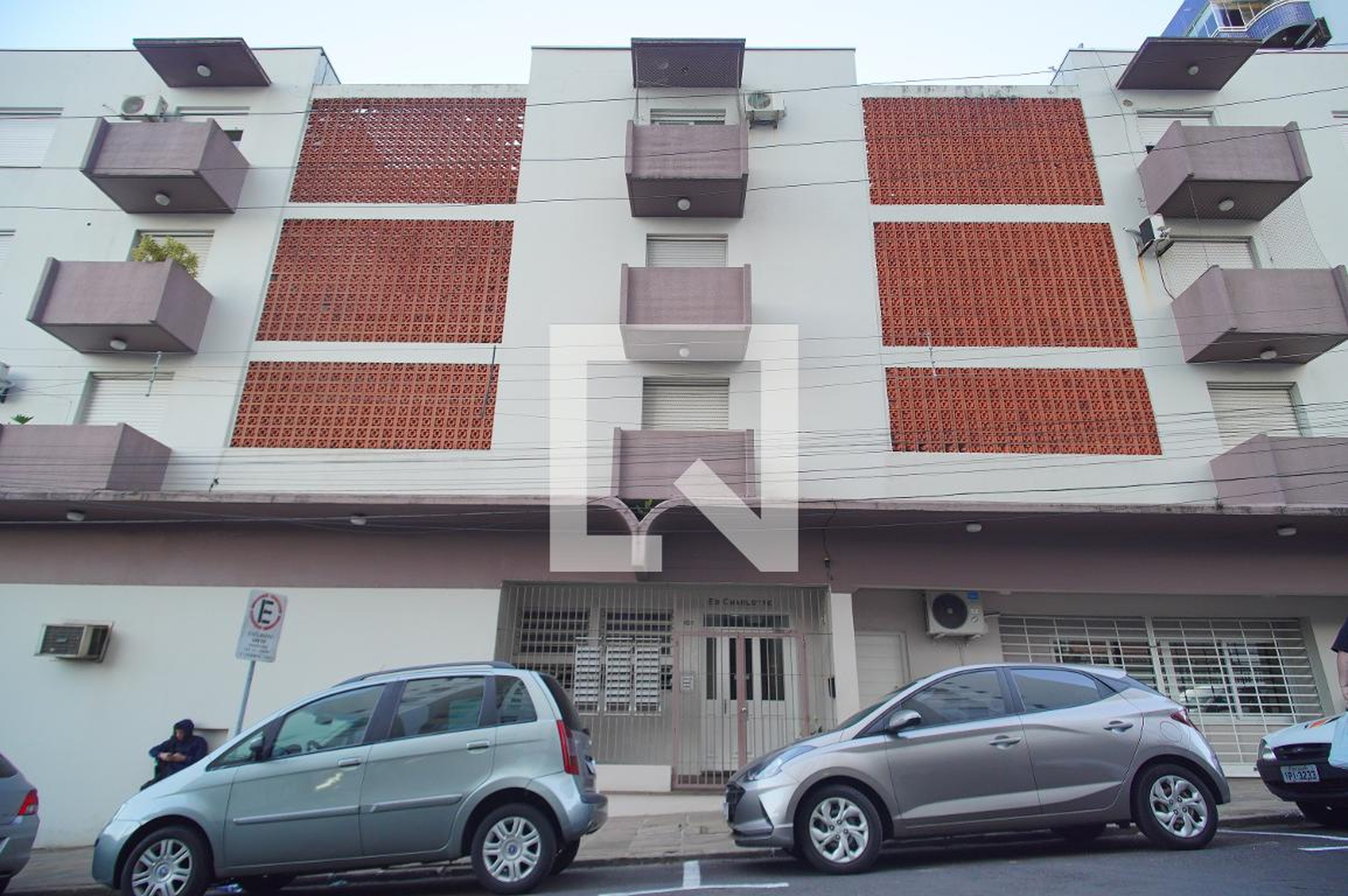 Fachada Condomínio em Rua Marquês de Sapucaí, 101