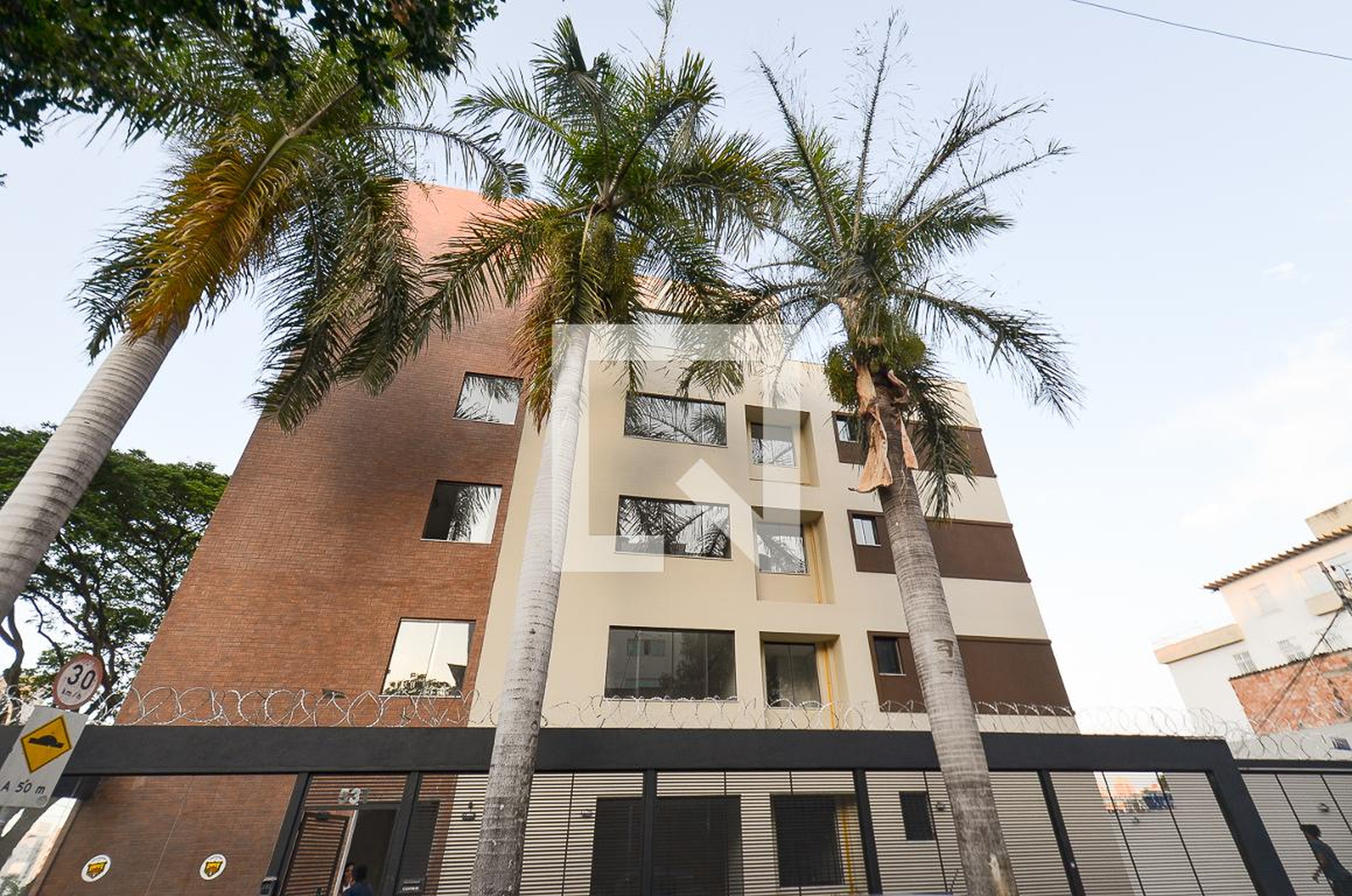 Fachada Condomínio em Rua Princesa Leopoldina, 531