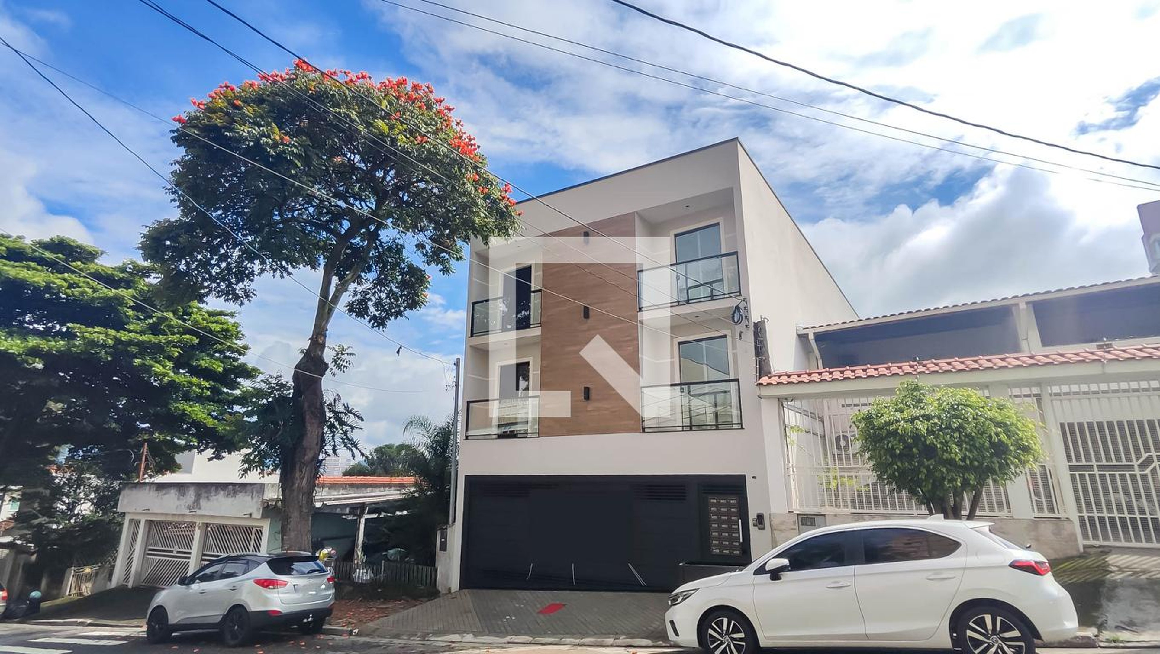 Fachada do Prédio Condomínio em Rua Artur de Oliveira, 206