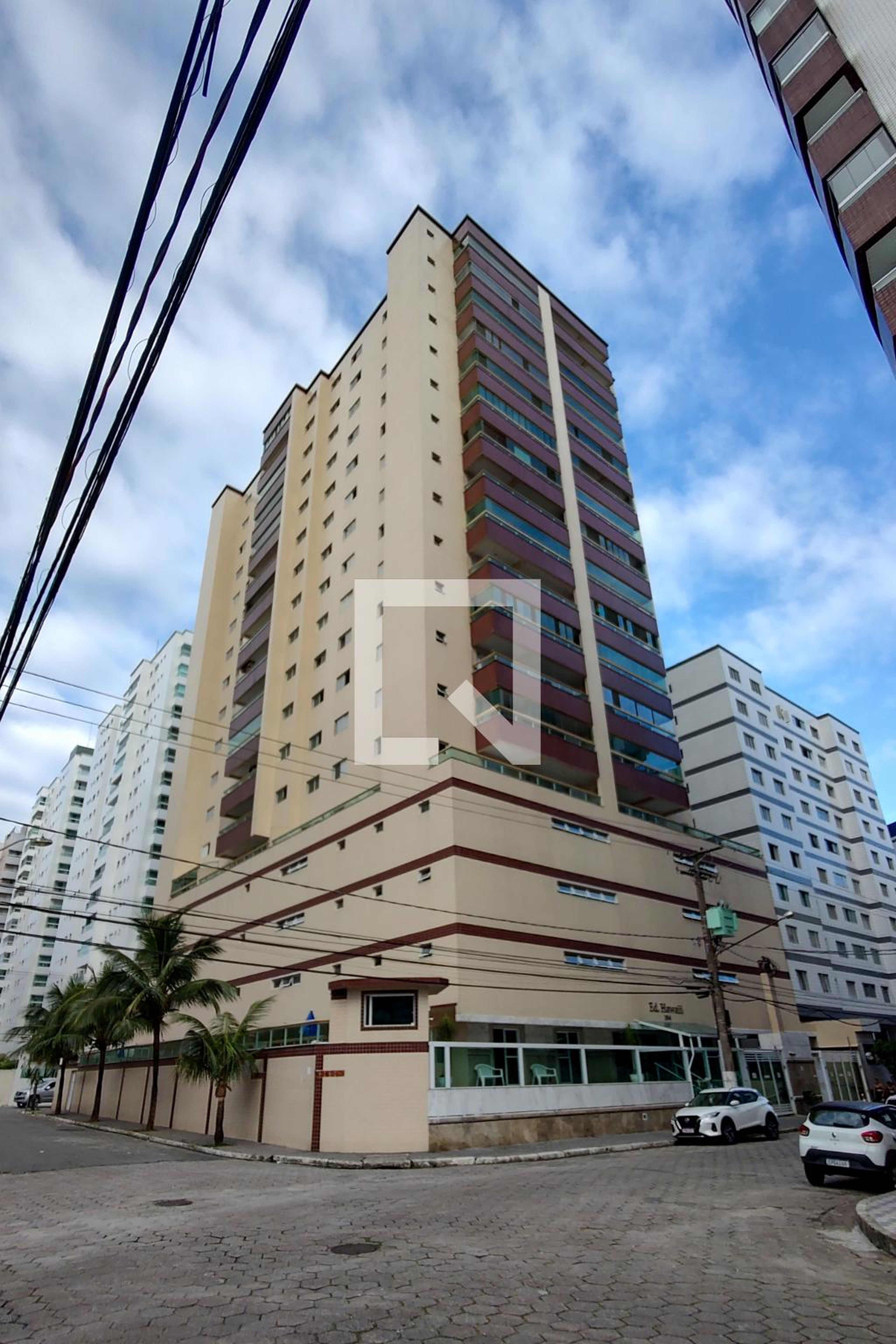 Fachada do Prédio Condomínio Hawaii