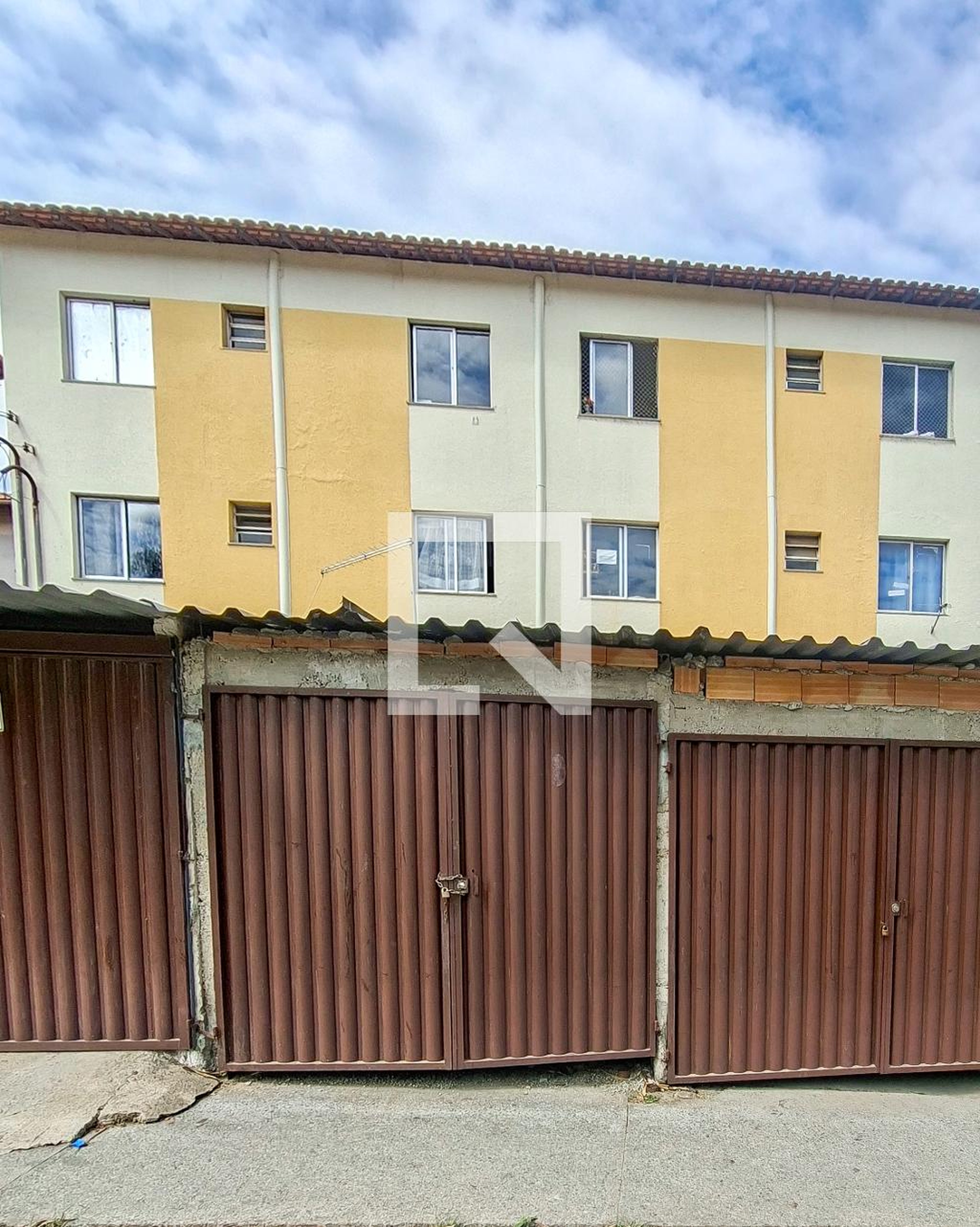 Fachada Condomínio em Rua Cristina Maria de Assis, 613