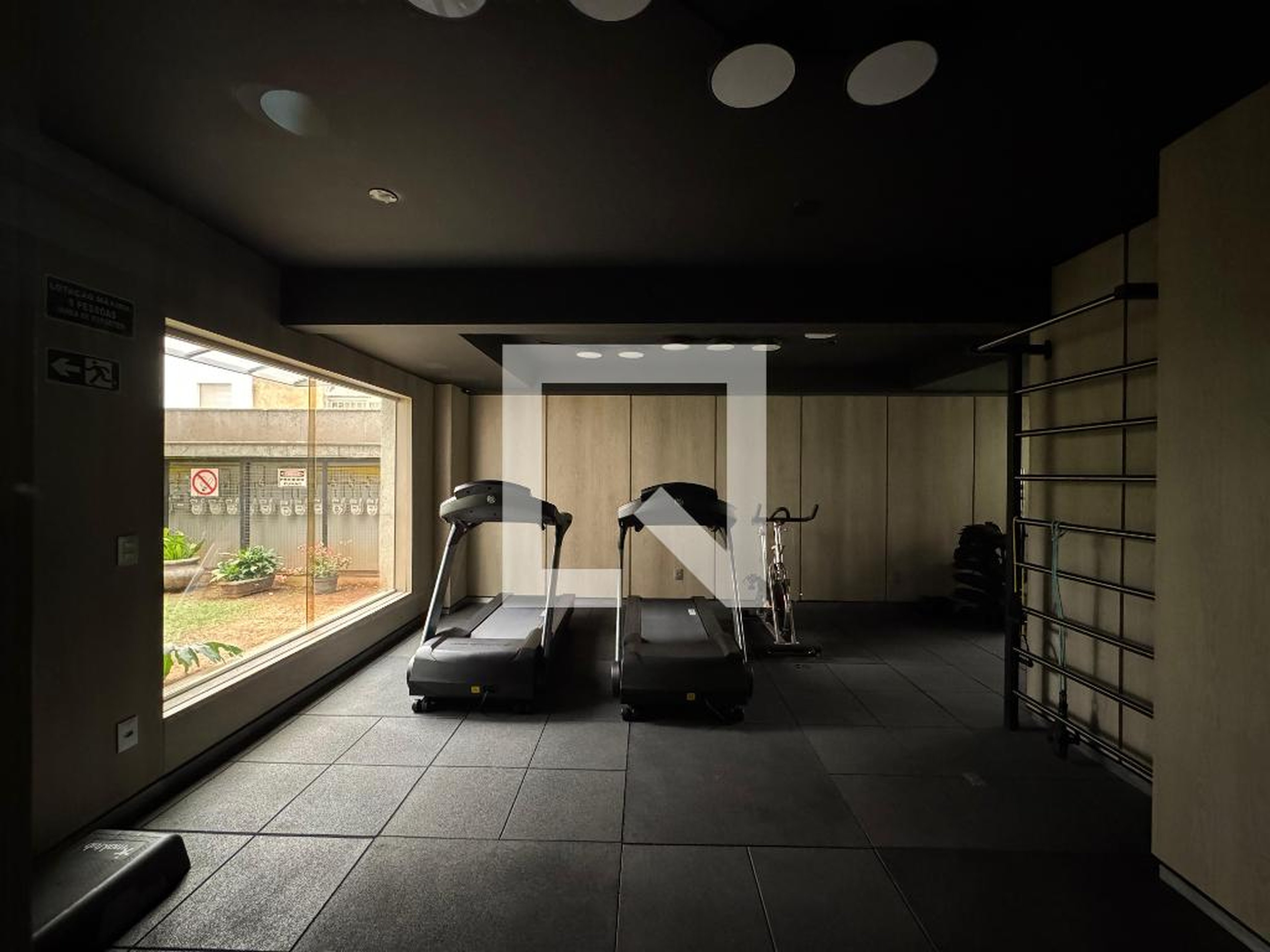 Academia - Trindade Residence