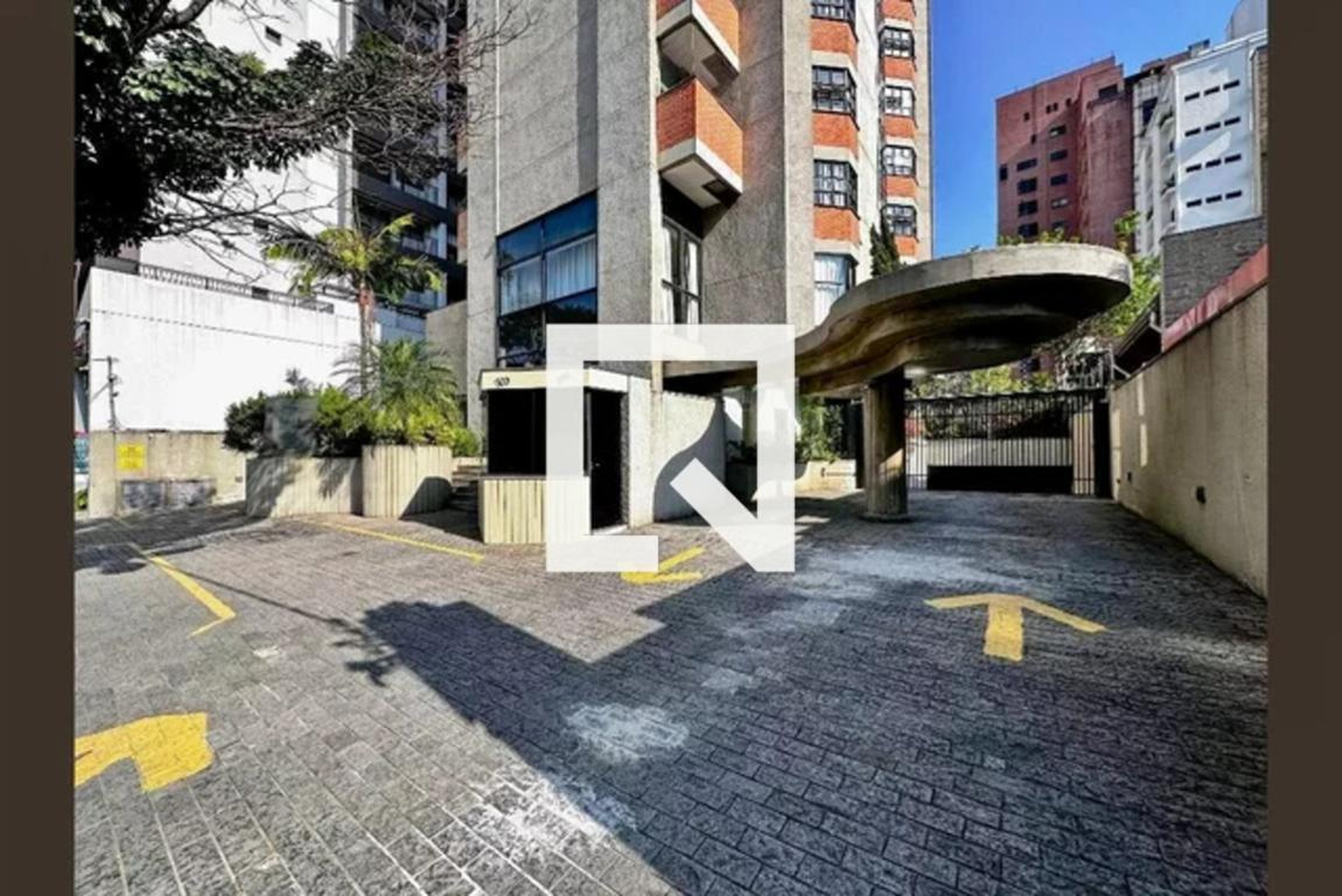 Fachada Condomínio ED  Baden Baden Flat Service