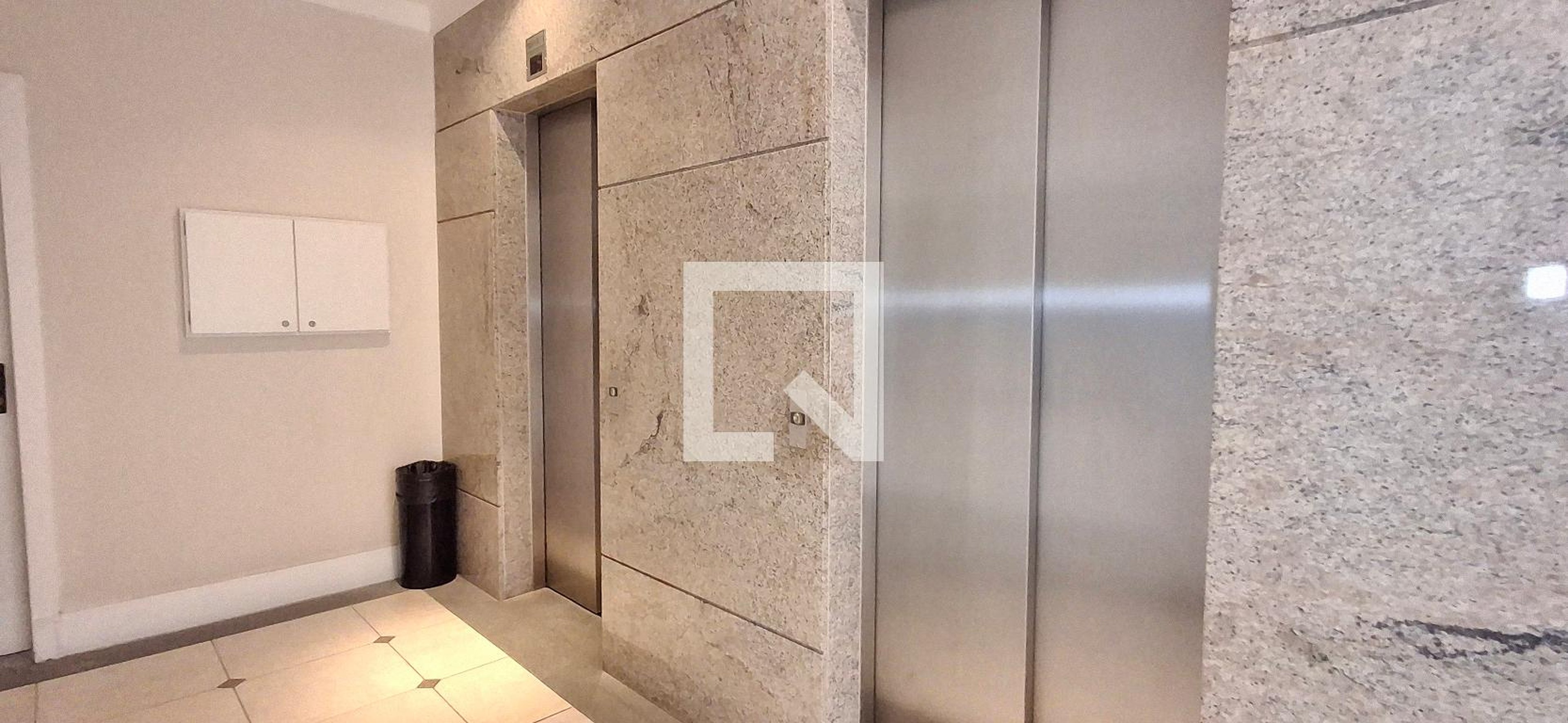 Elevador - Athenas Park