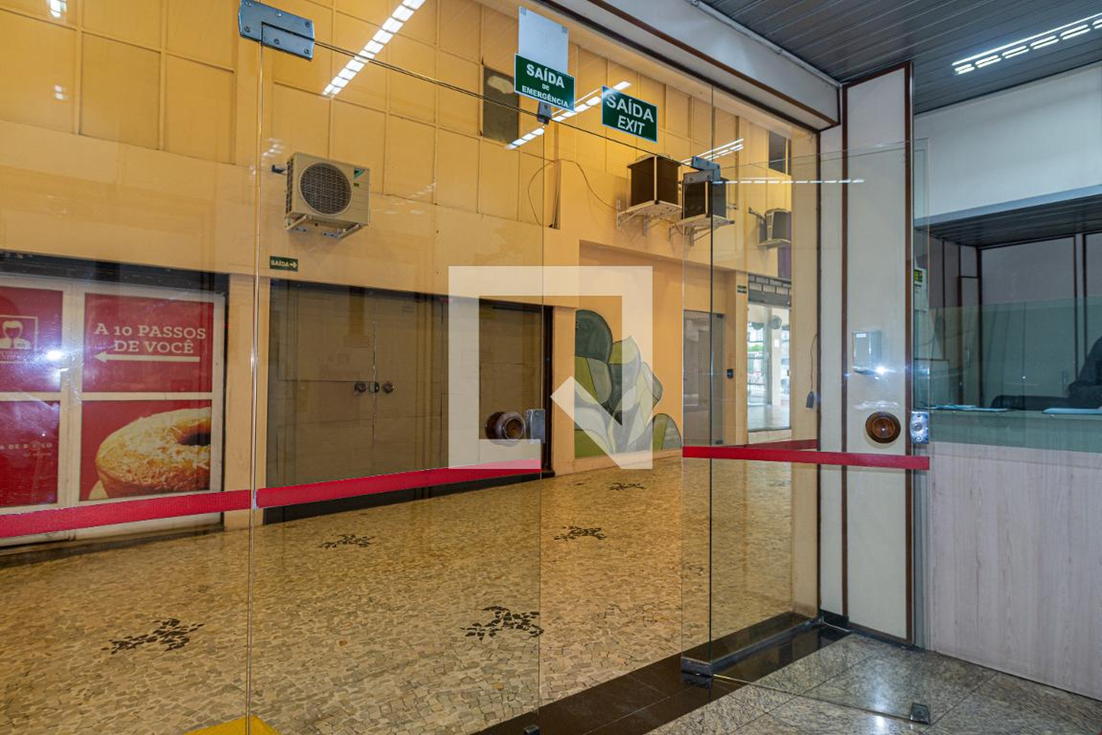 Hall Social - Miami Wave