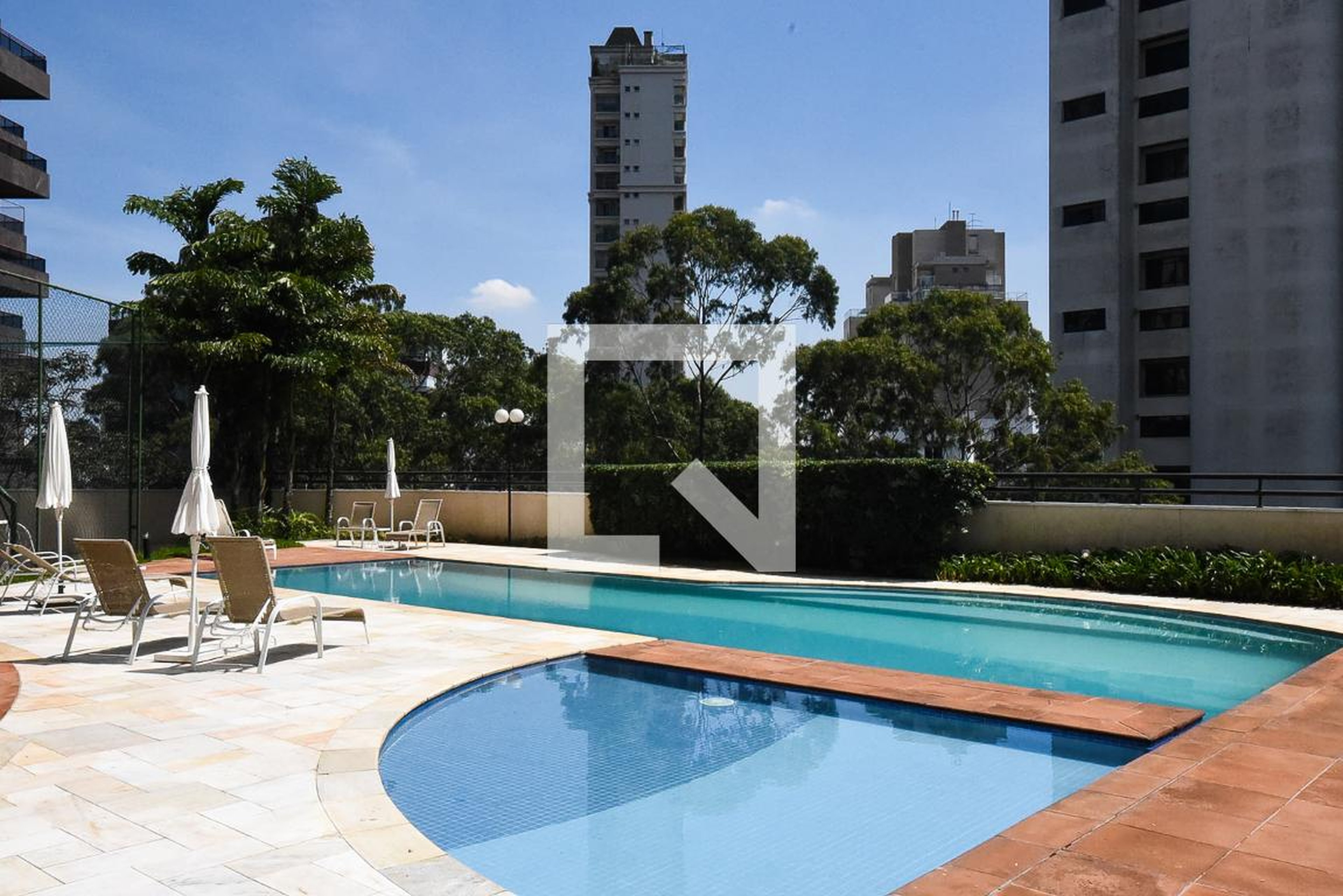 Piscina - Edifício Nob Hill