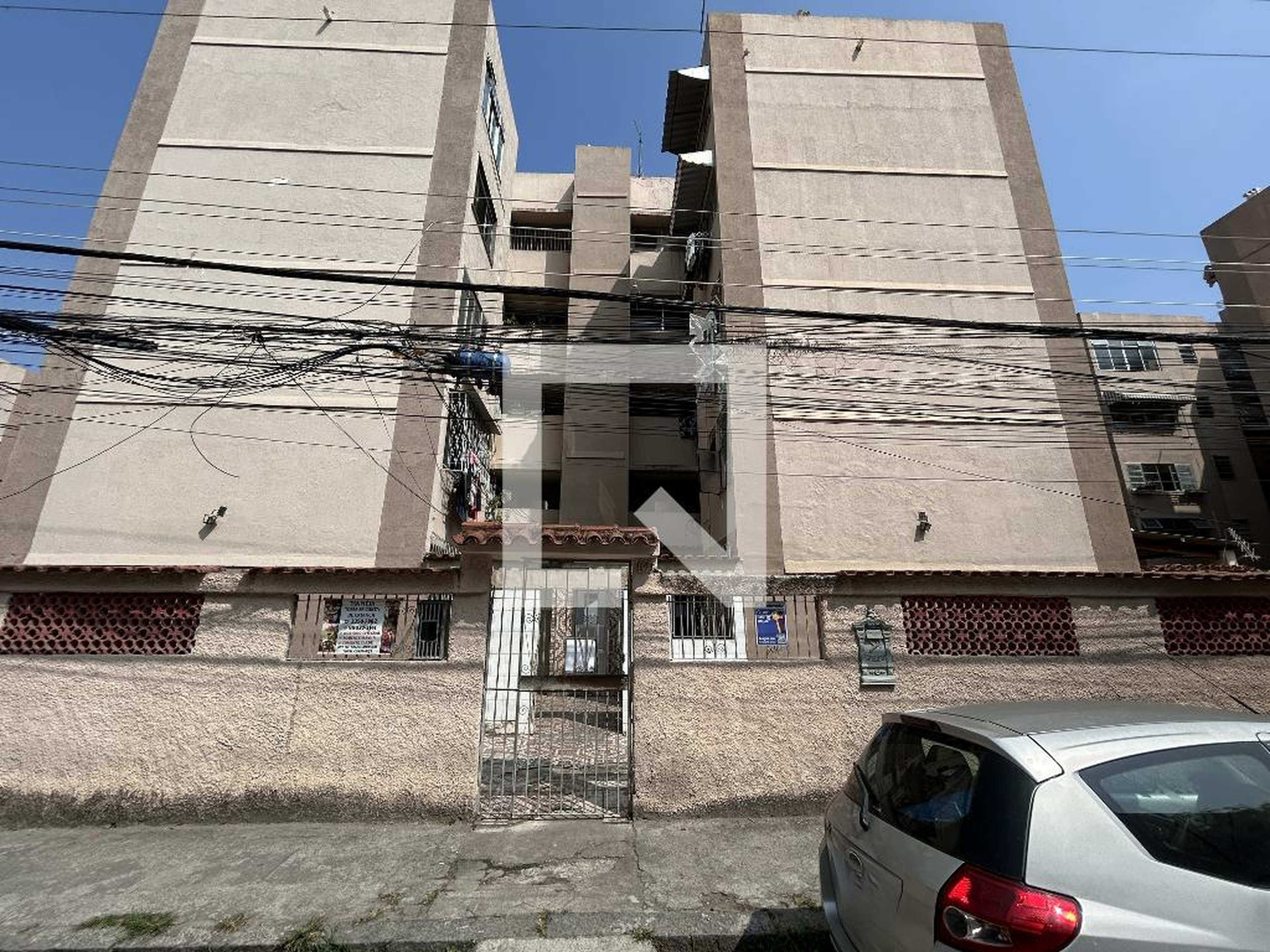 Fachada Condomínio em Rua Omar José Monteiro, 60