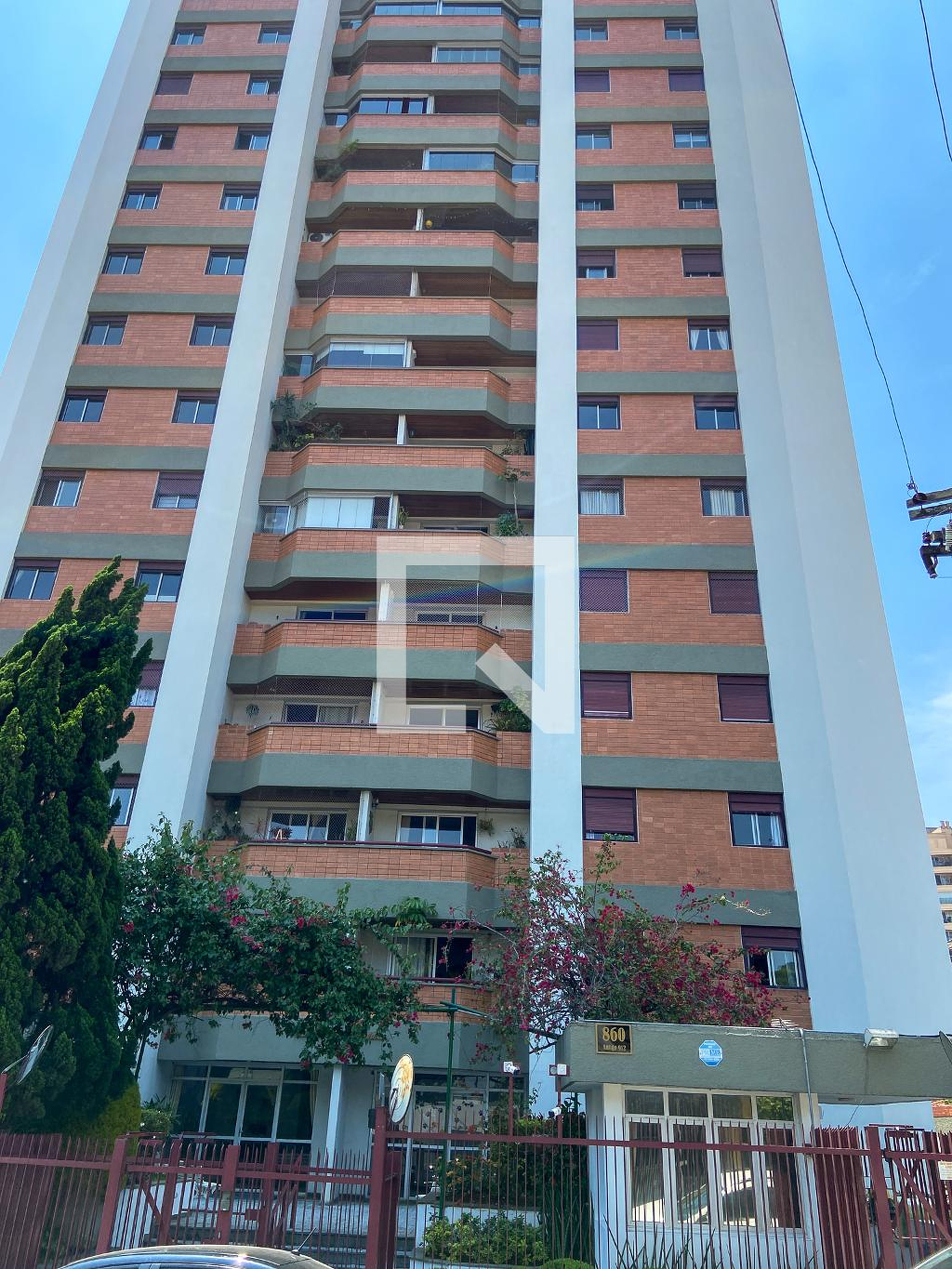 Fachada Condomínio Domus Aurea