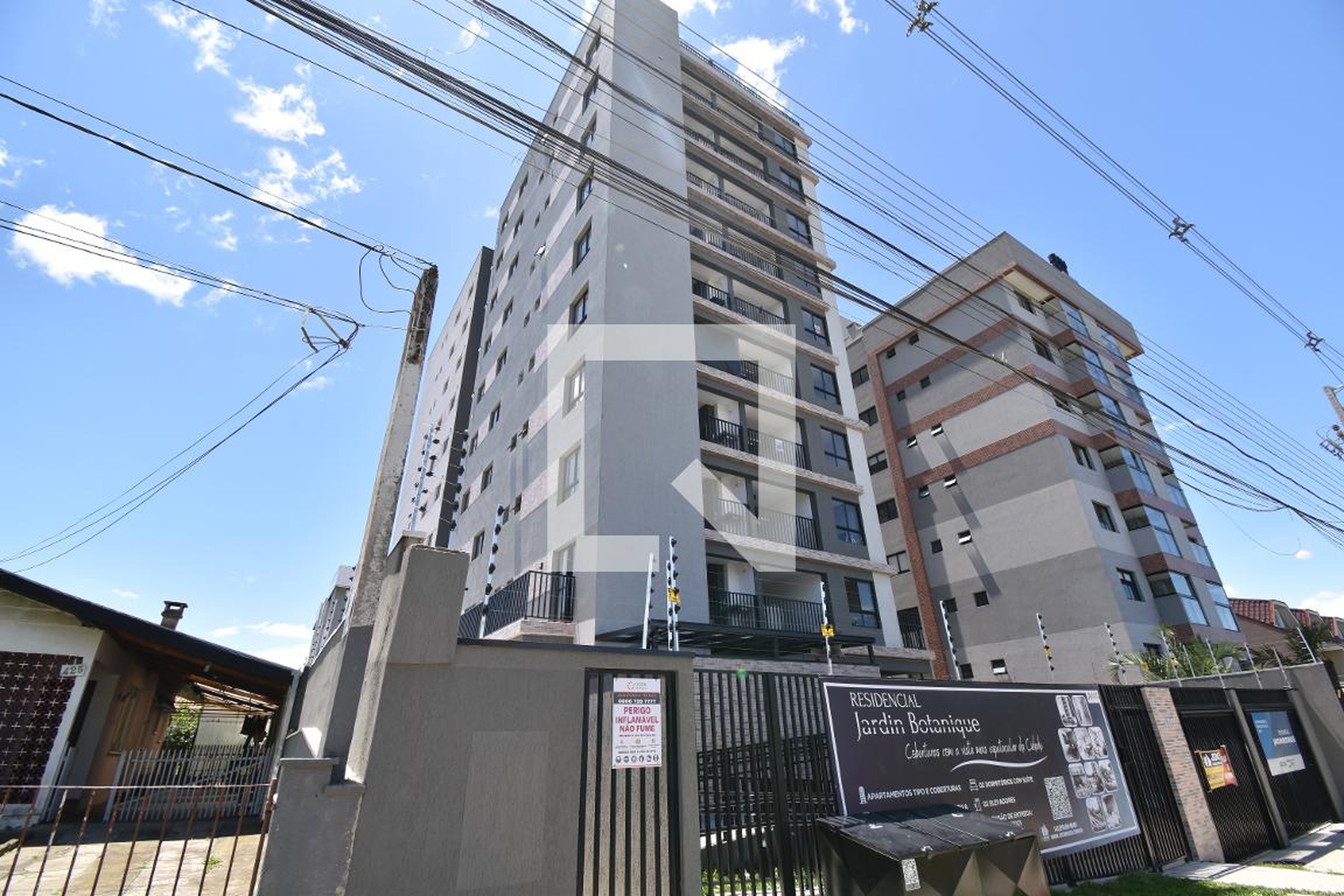 Fachada Condomínio em Rua Dom João VI, 445