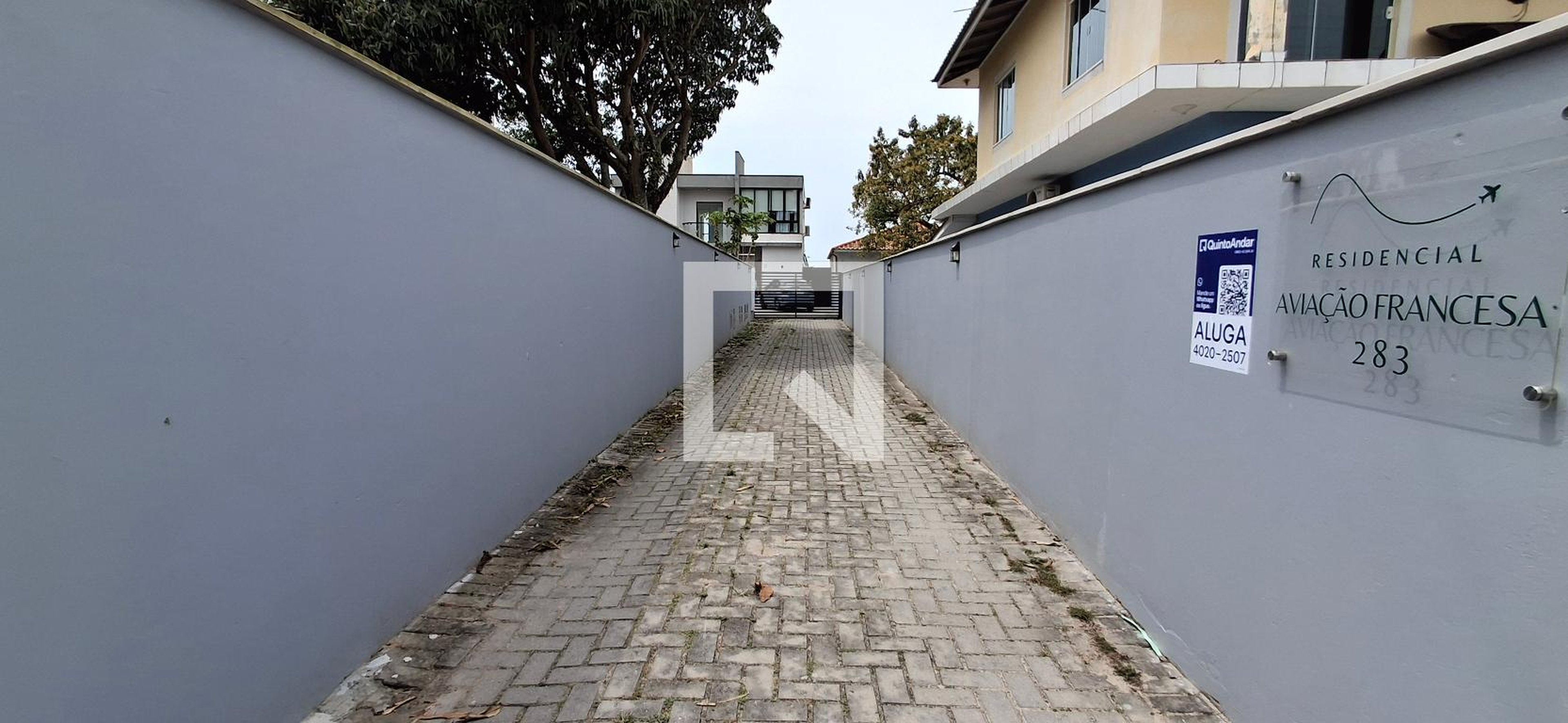 Fachada Condomínio em Rua Aviação Francesa, 283