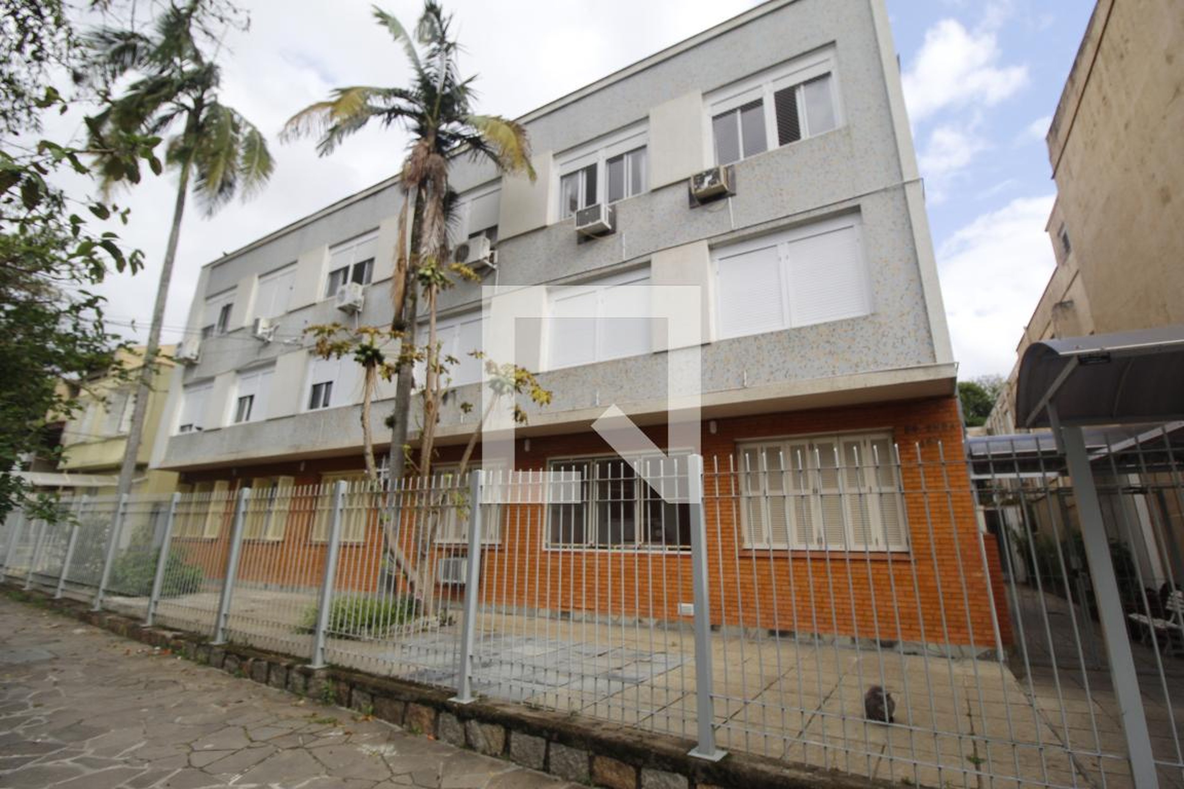 Fachada Condomínio em Rua General Couto de Magalhães, 495