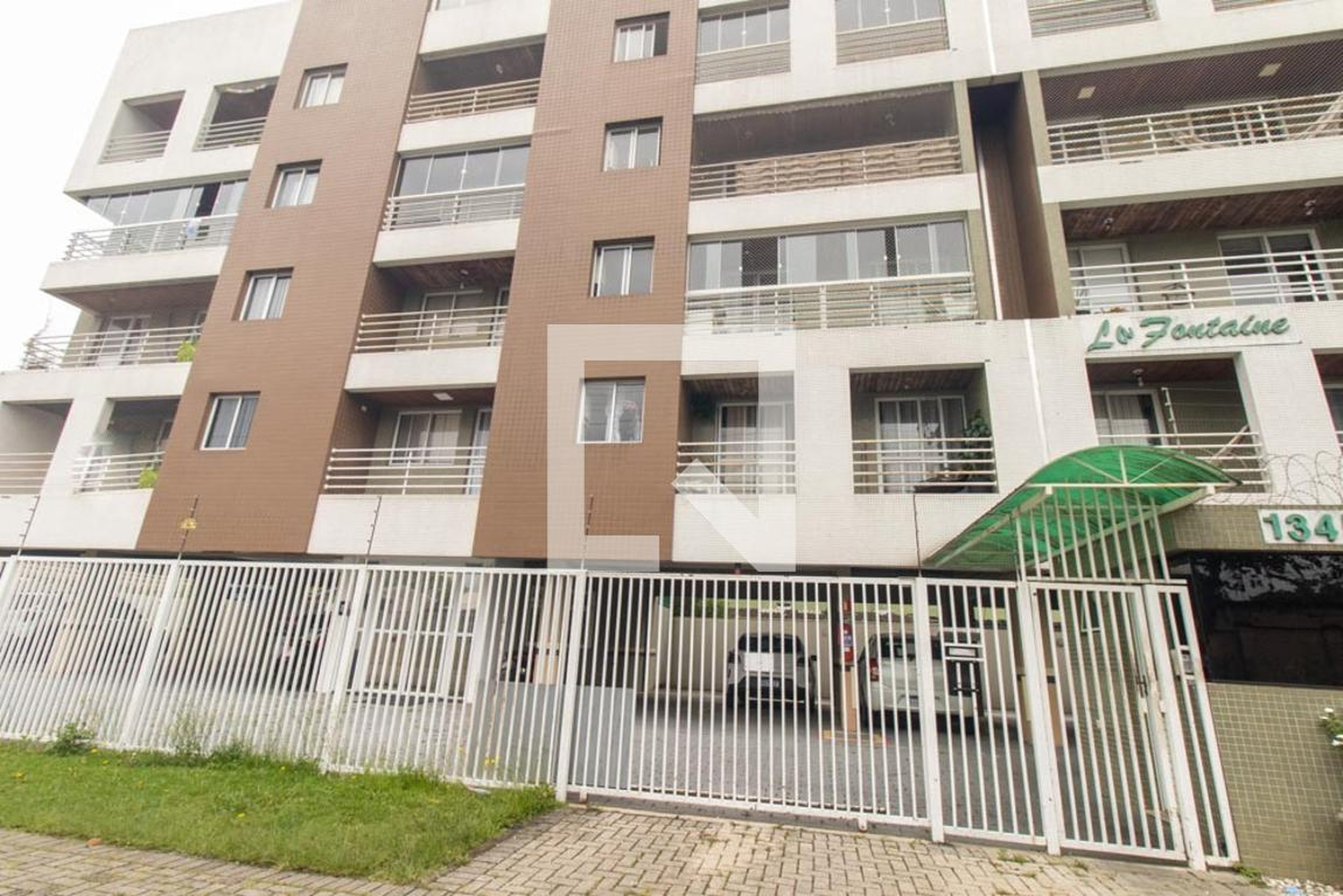 Fachada do Condomínio Condomínio em Rua Brasílio Itiberê, 1345