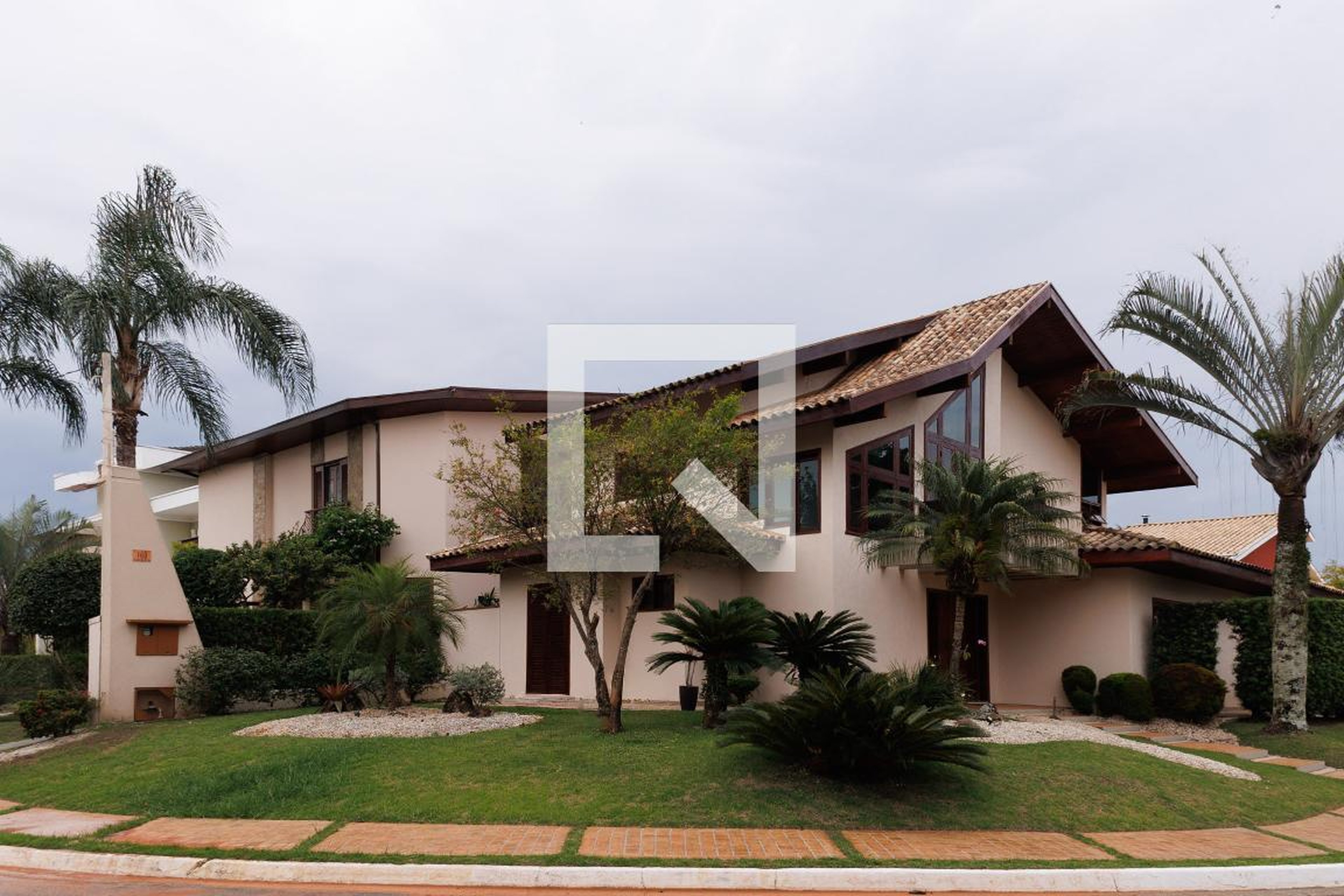 Fachada Condomínio em Avenida Itália, 1551