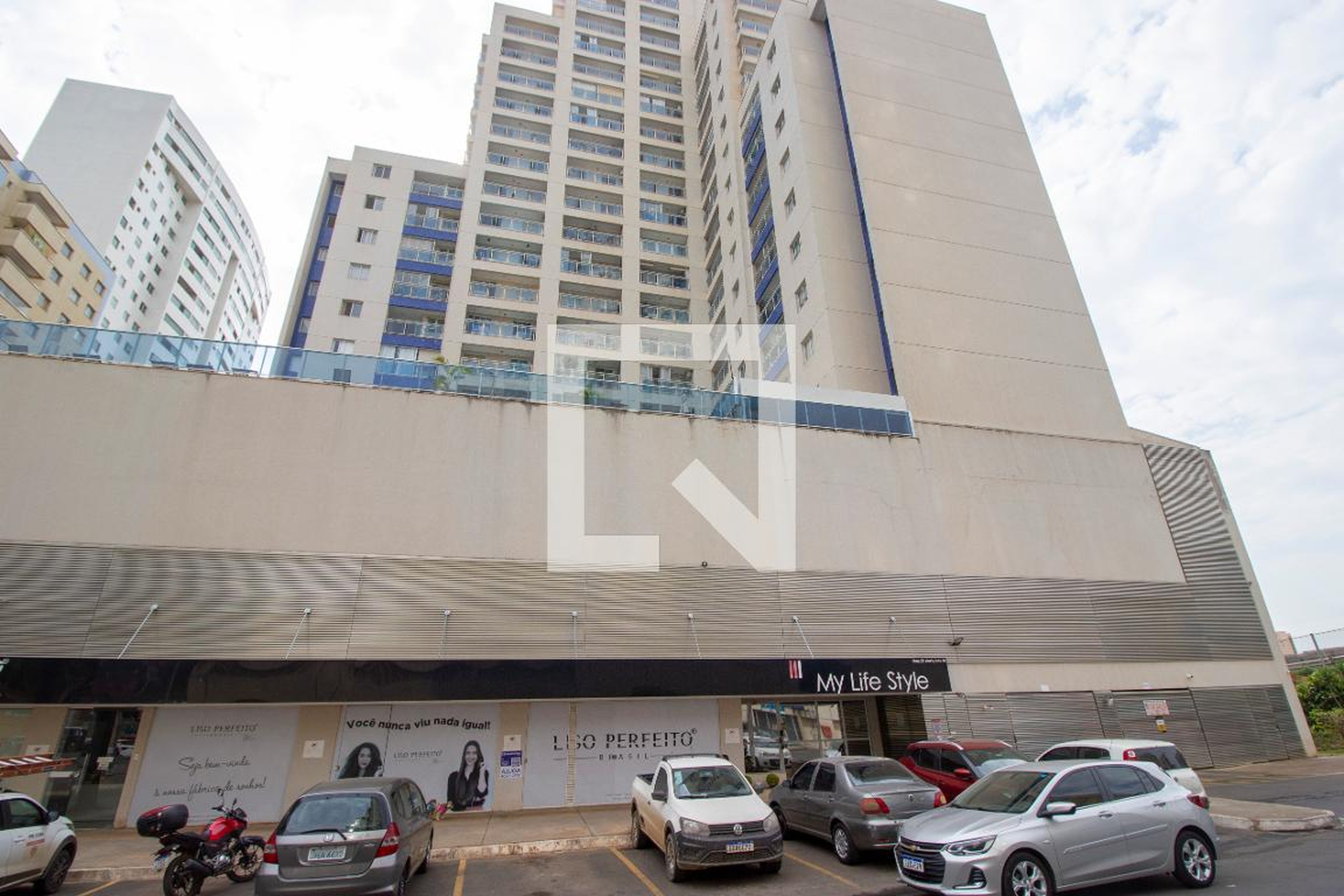 Fachada Condomínio em Rua 25 Sul, 14