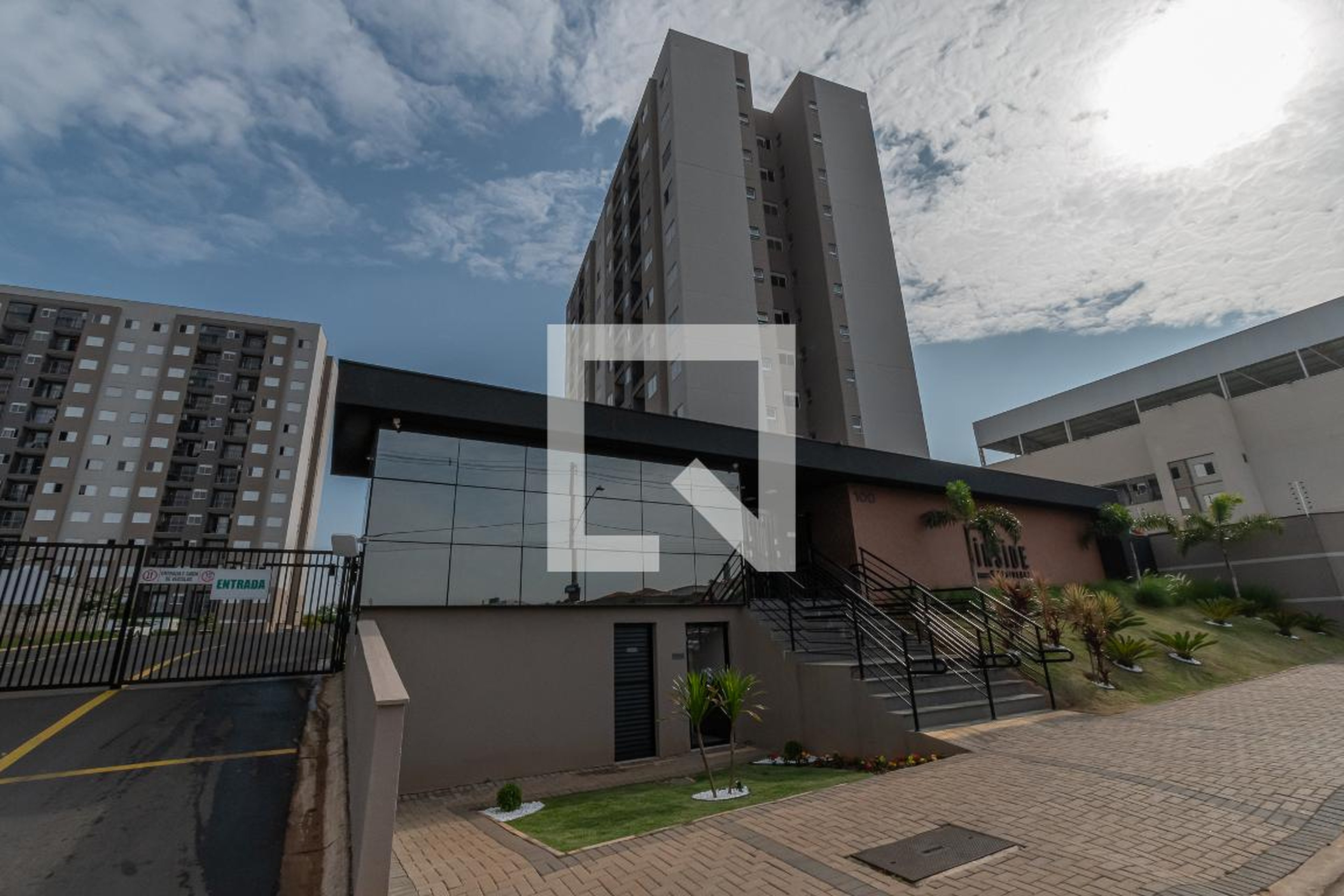 Fachada Condomínio Inside Residence