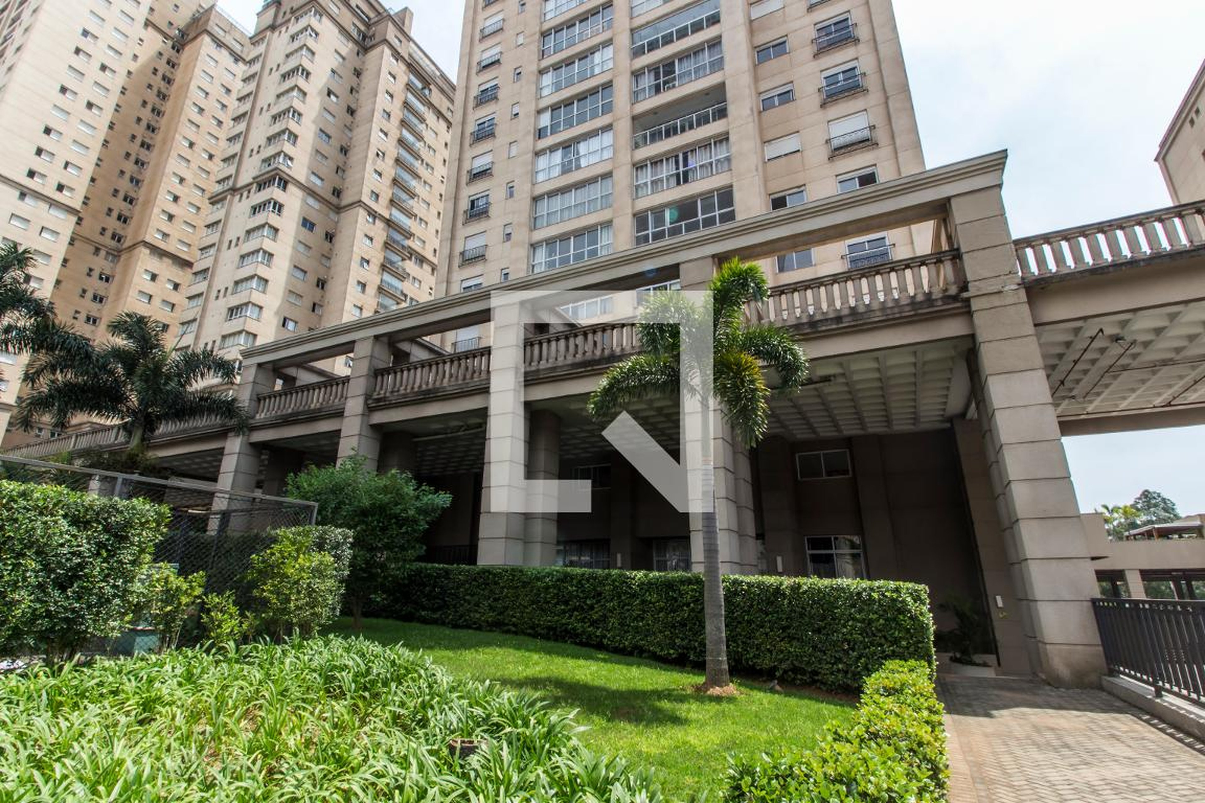 Fachada Condomínio Alpha Garden