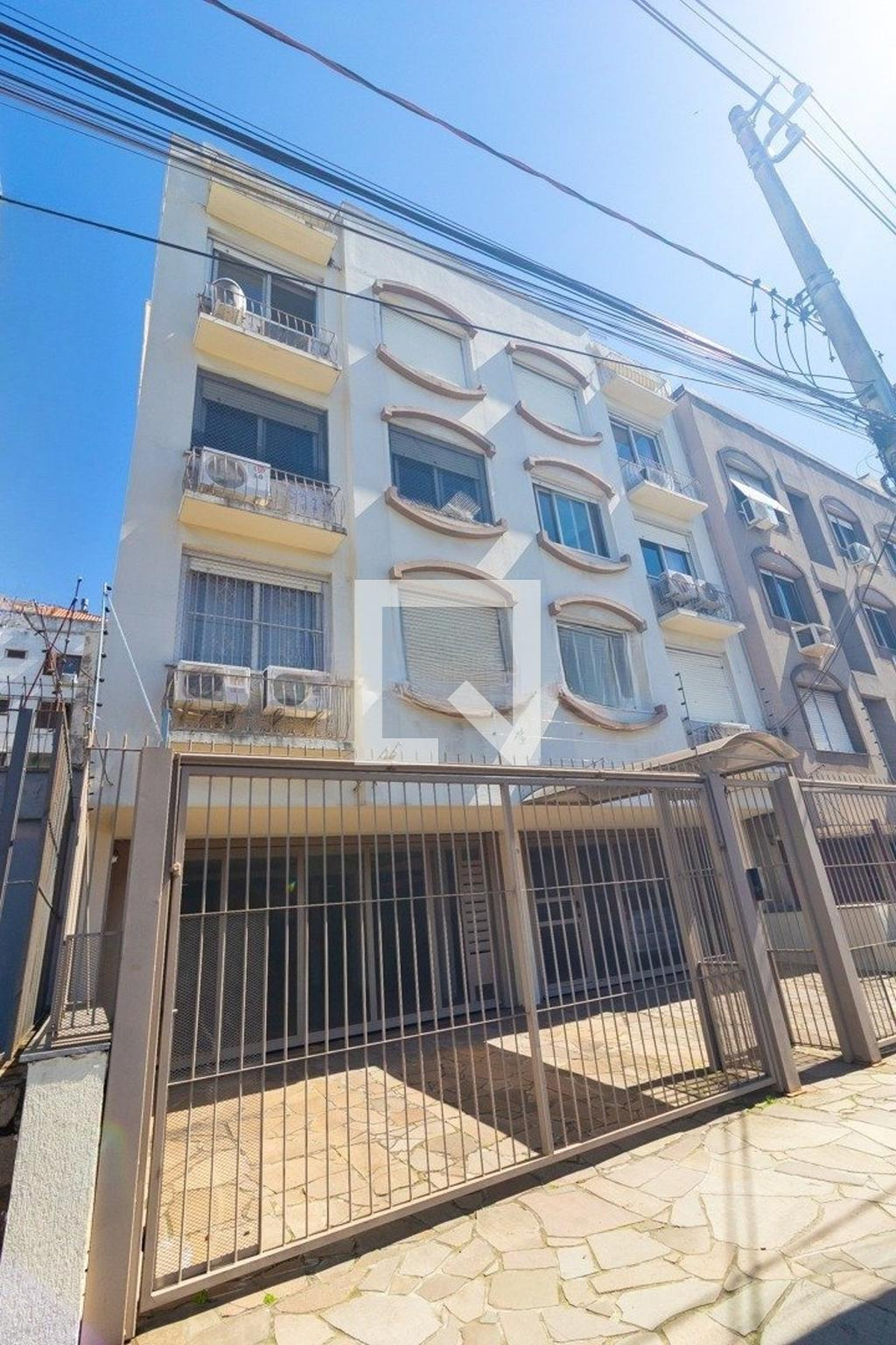 Fachada Condomínio em Avenida Coronel Gastão Haslocher Mazeron, 129