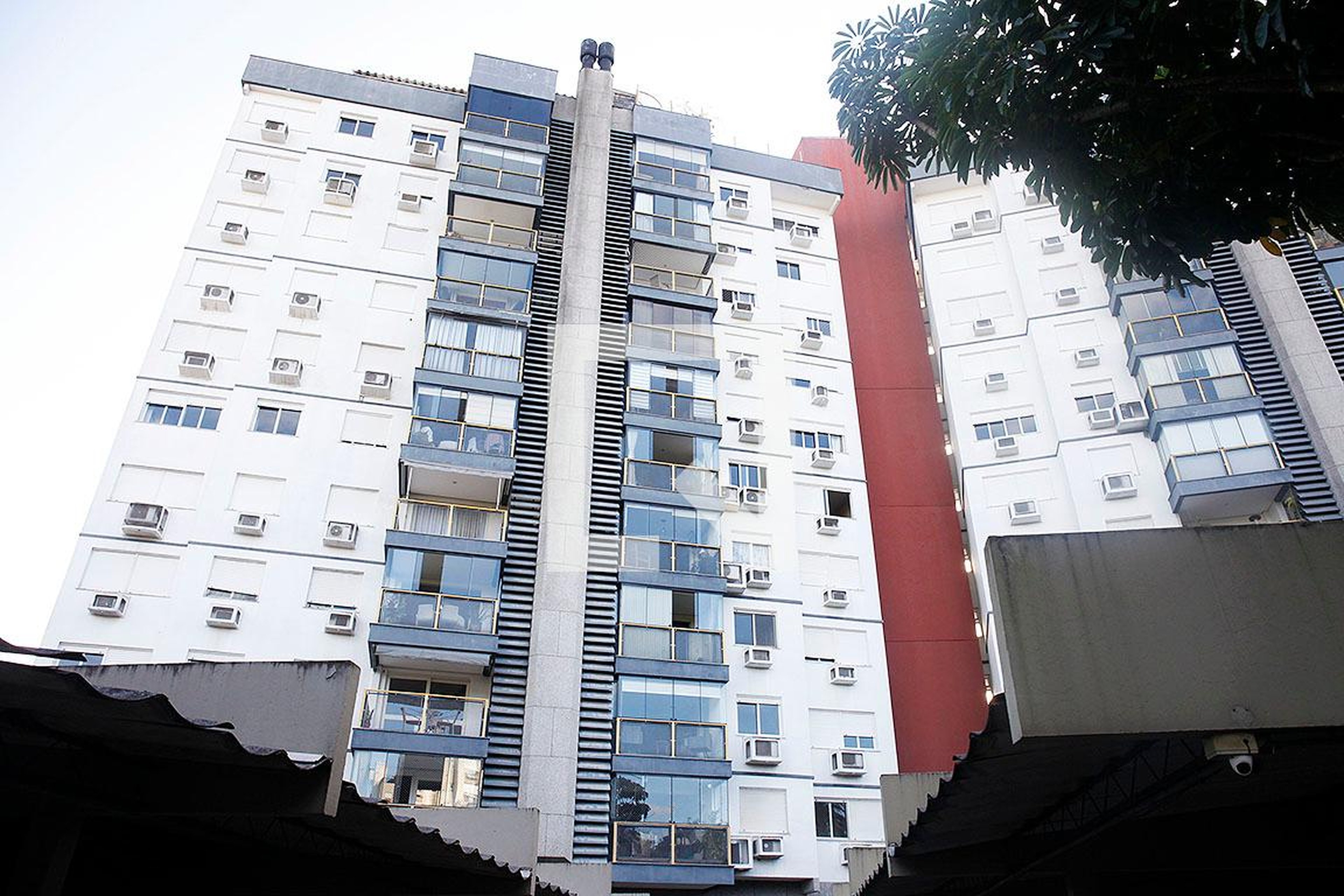 Fachada Condomínio Plaza Miró