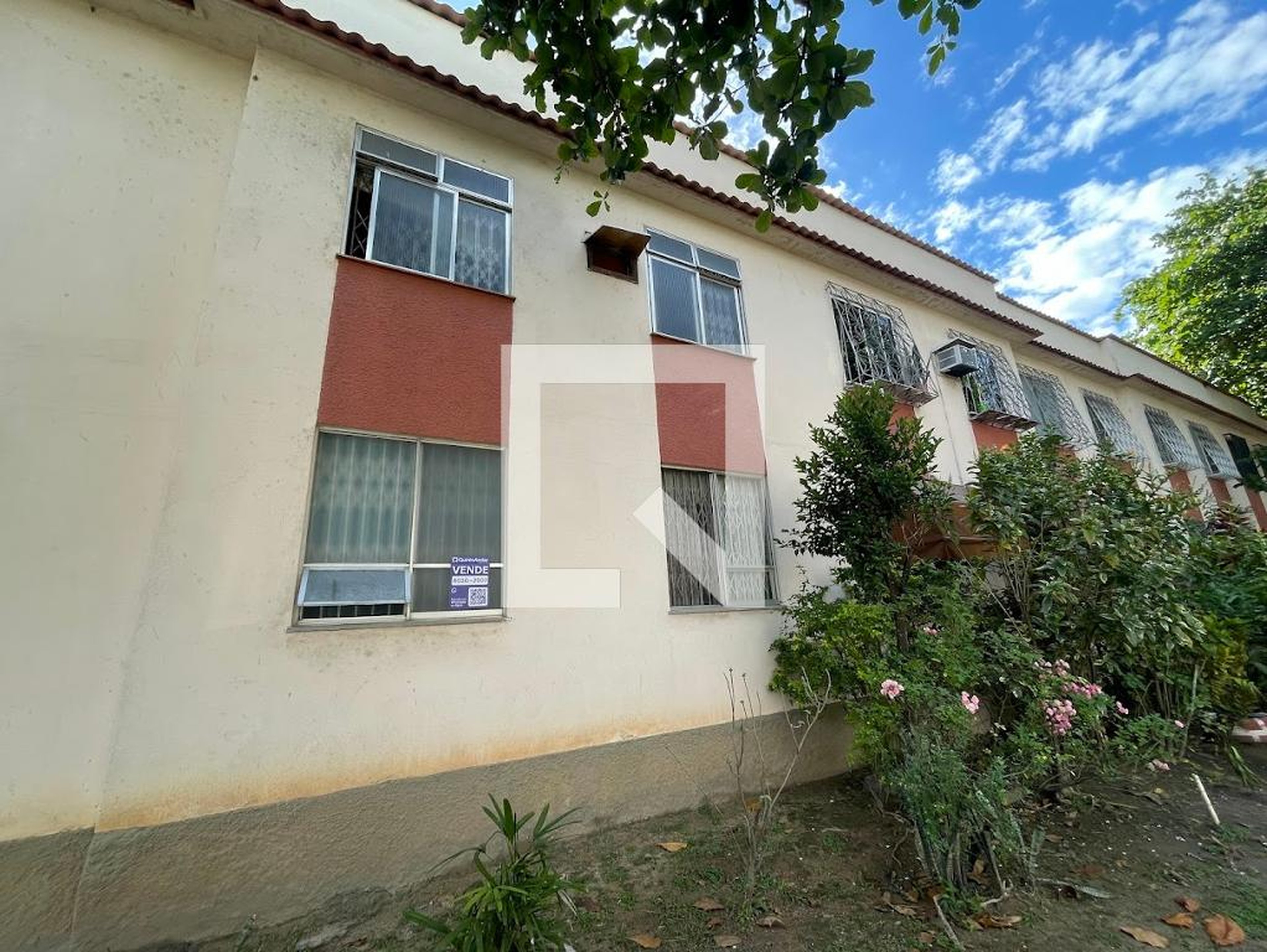 Fachada Condomínio em Rua Castorina Faria Lima, 340