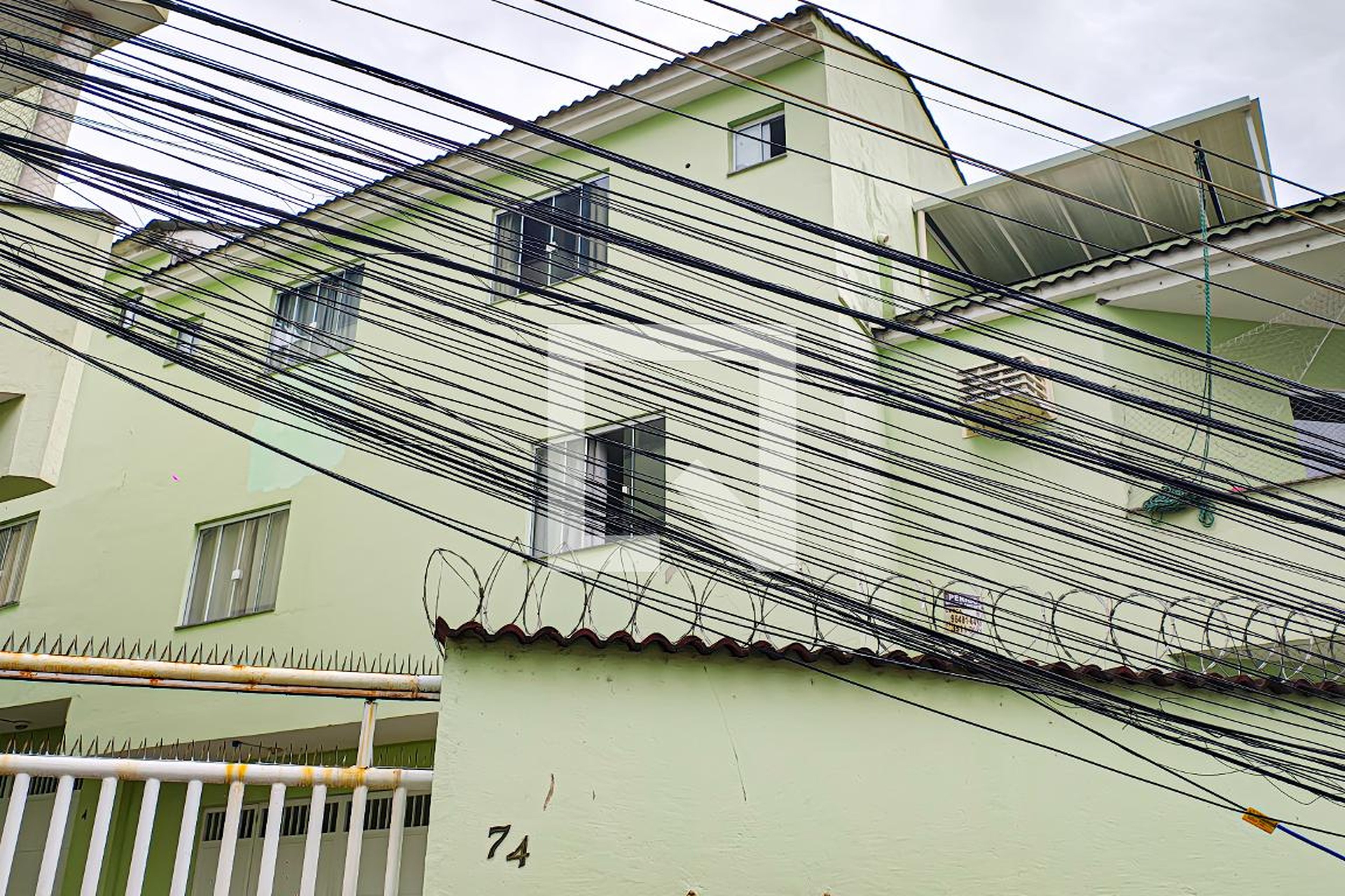 fachada Condomínio em Rua Pacoti, 74