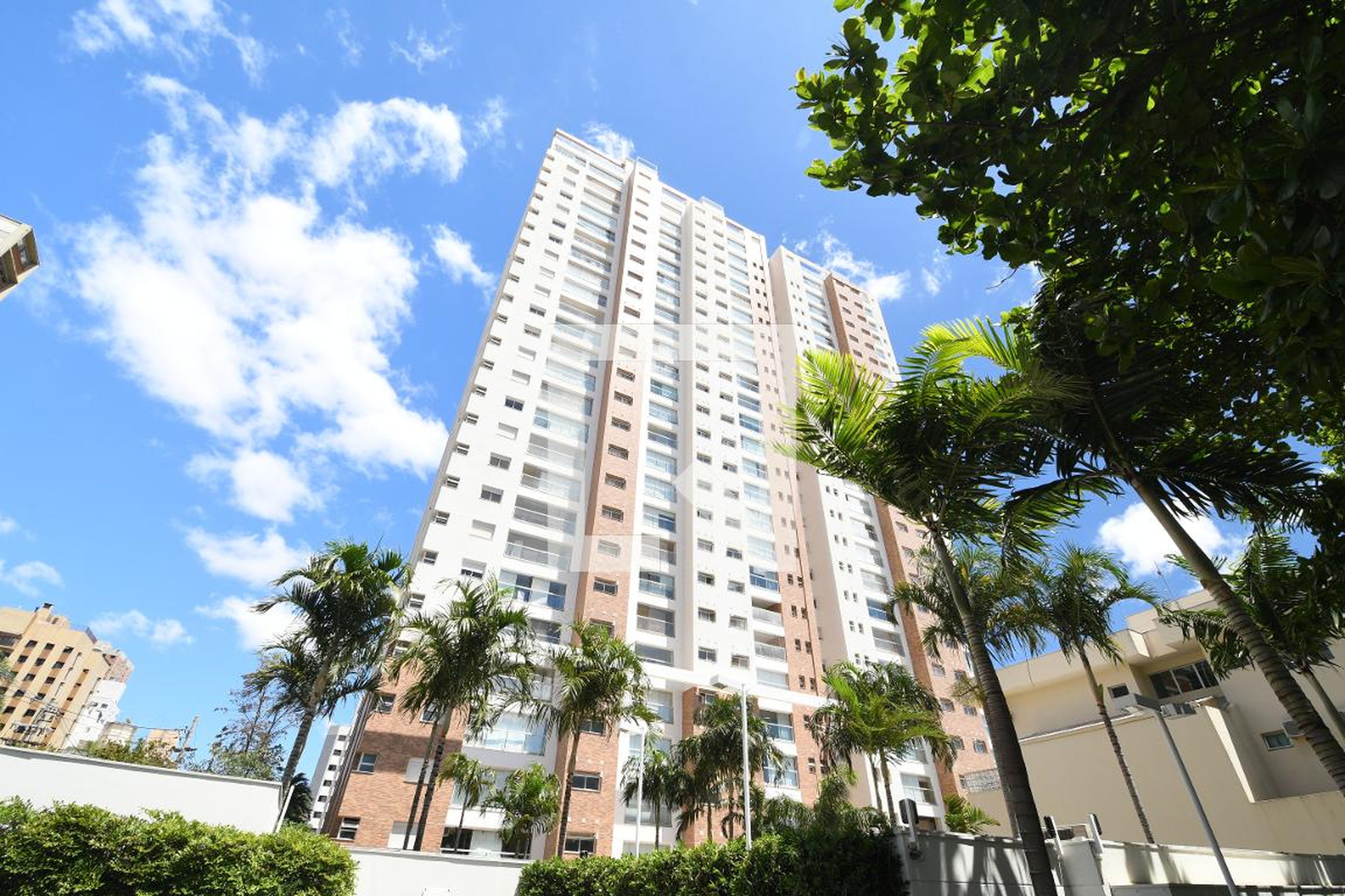 Fachada do Prédio Condomínio Wide Cambuí