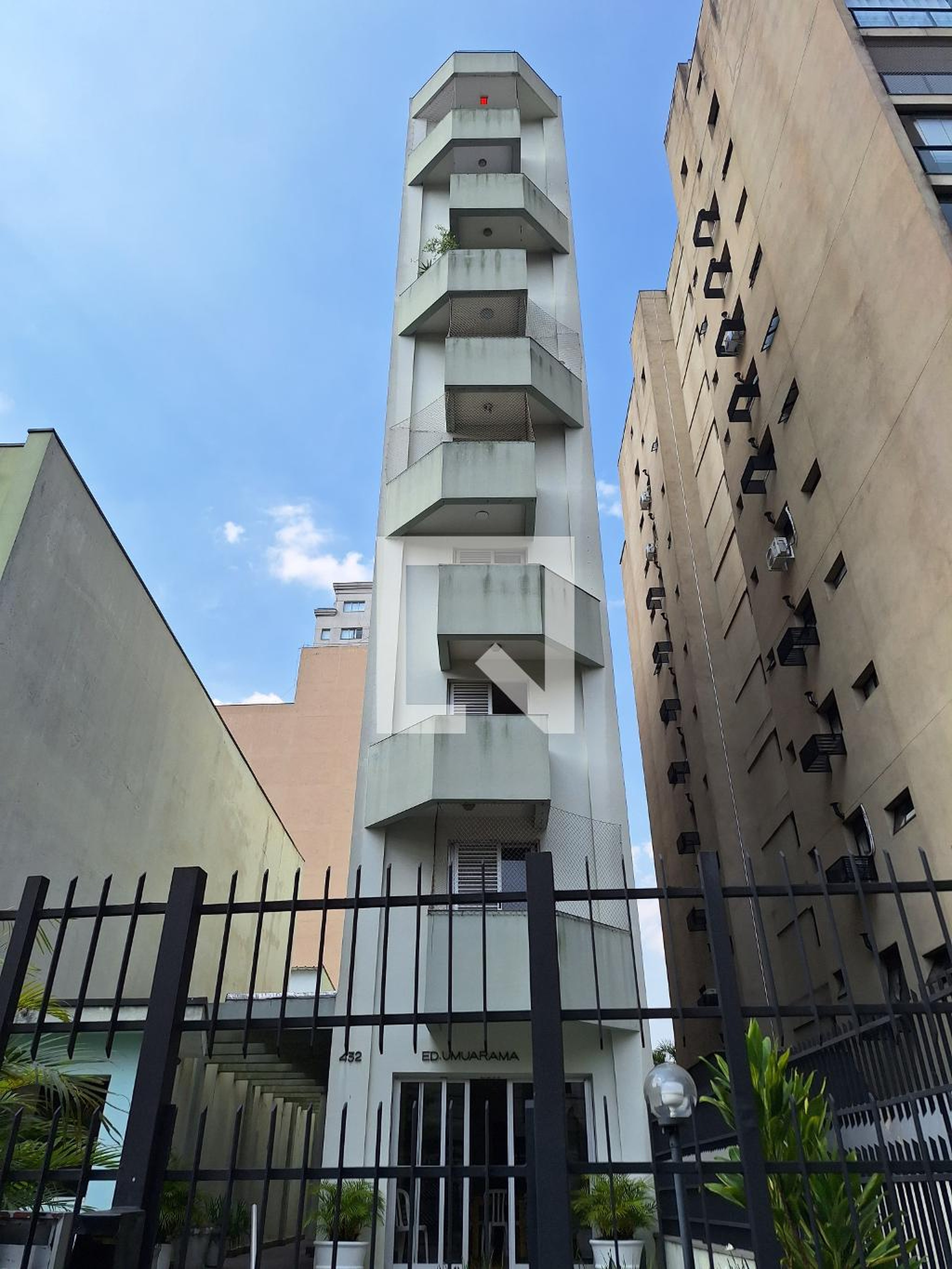 Fachada Edifício Uruarama