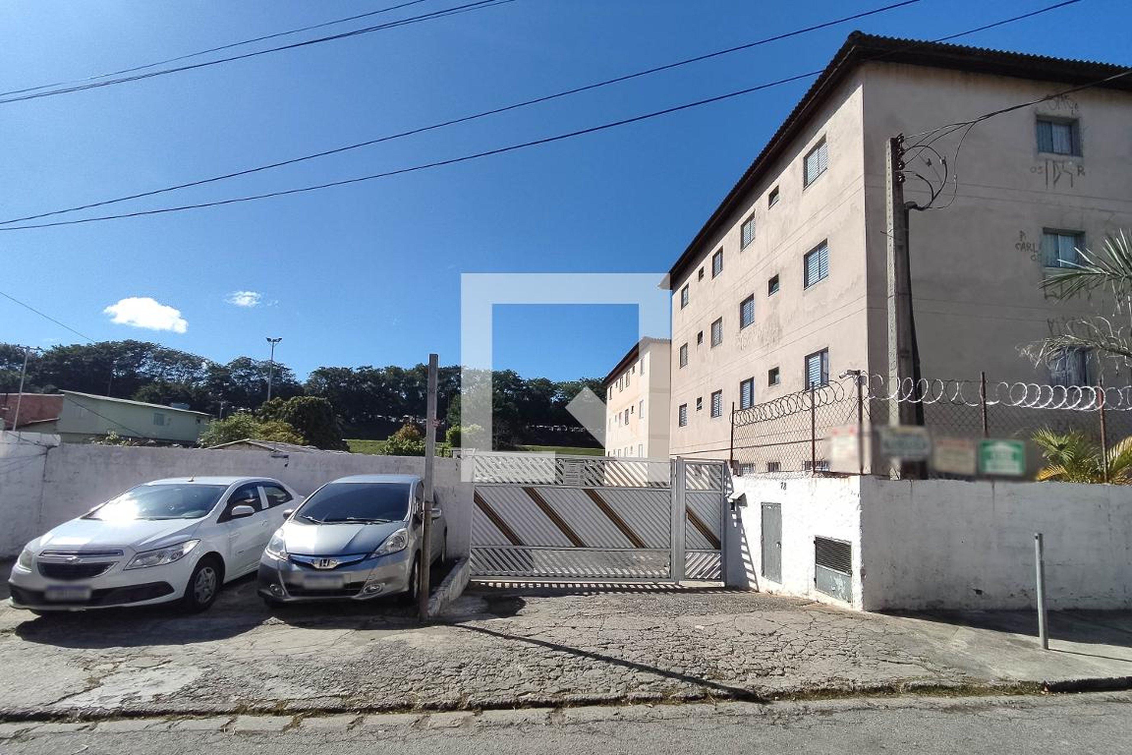 Fachada Condomínio em Rua Francisco de Torres, 78