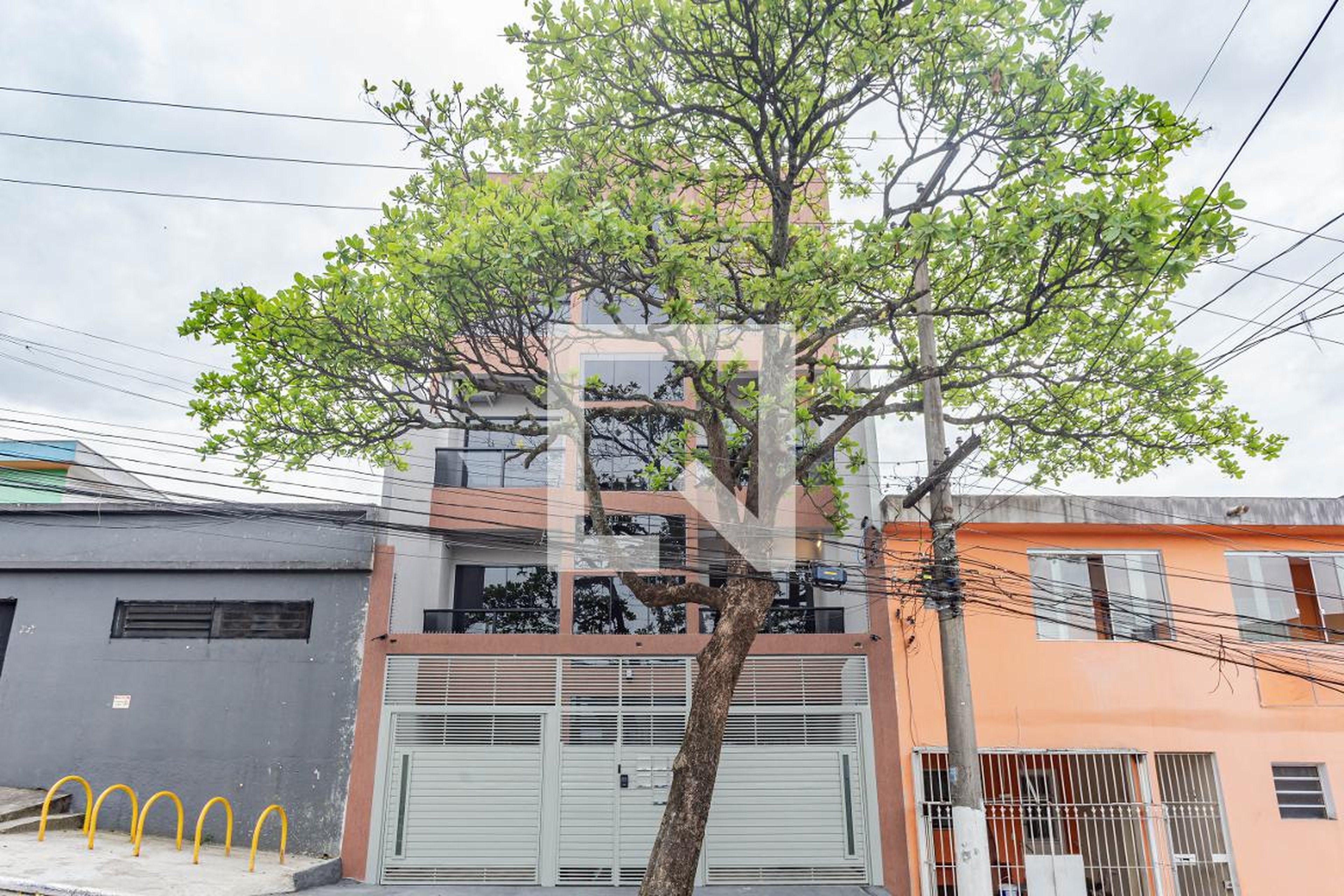 Fachada Condomínio em Rua Nossa Senhora da Saúde, 751