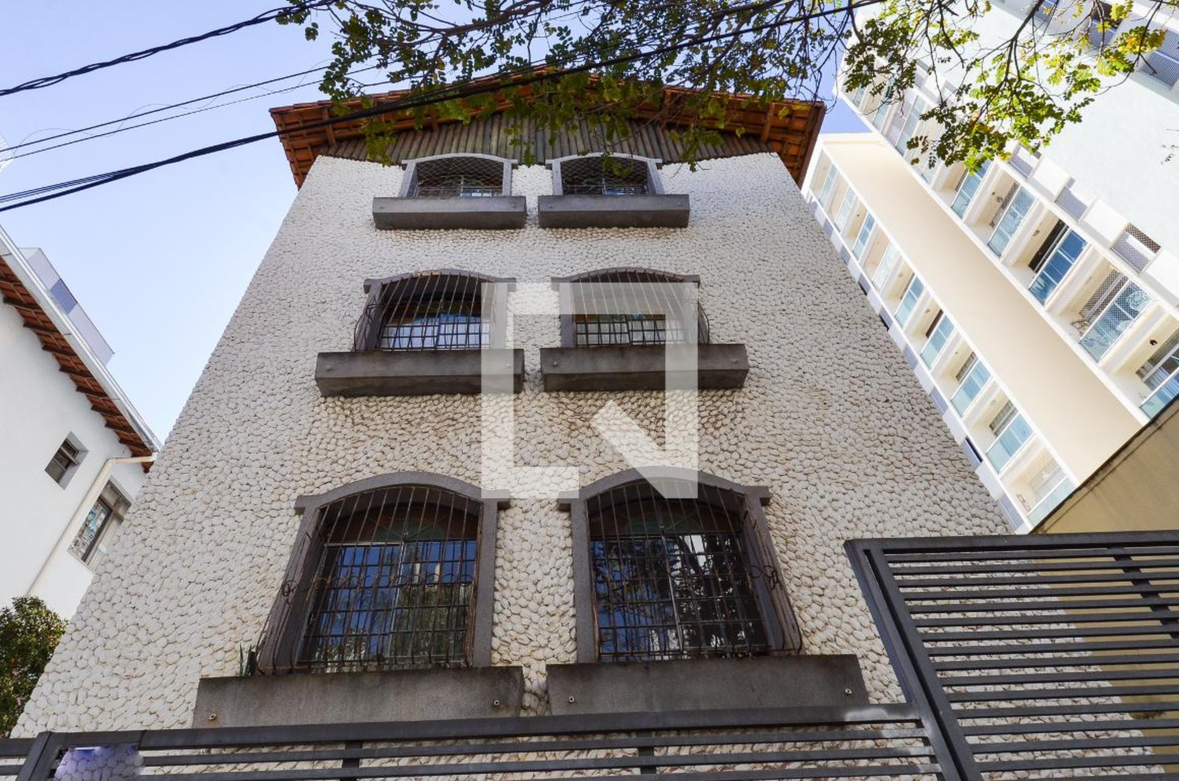 Fachada Condomínio em Rua Tabelião Ferreira de Carvalho, 237