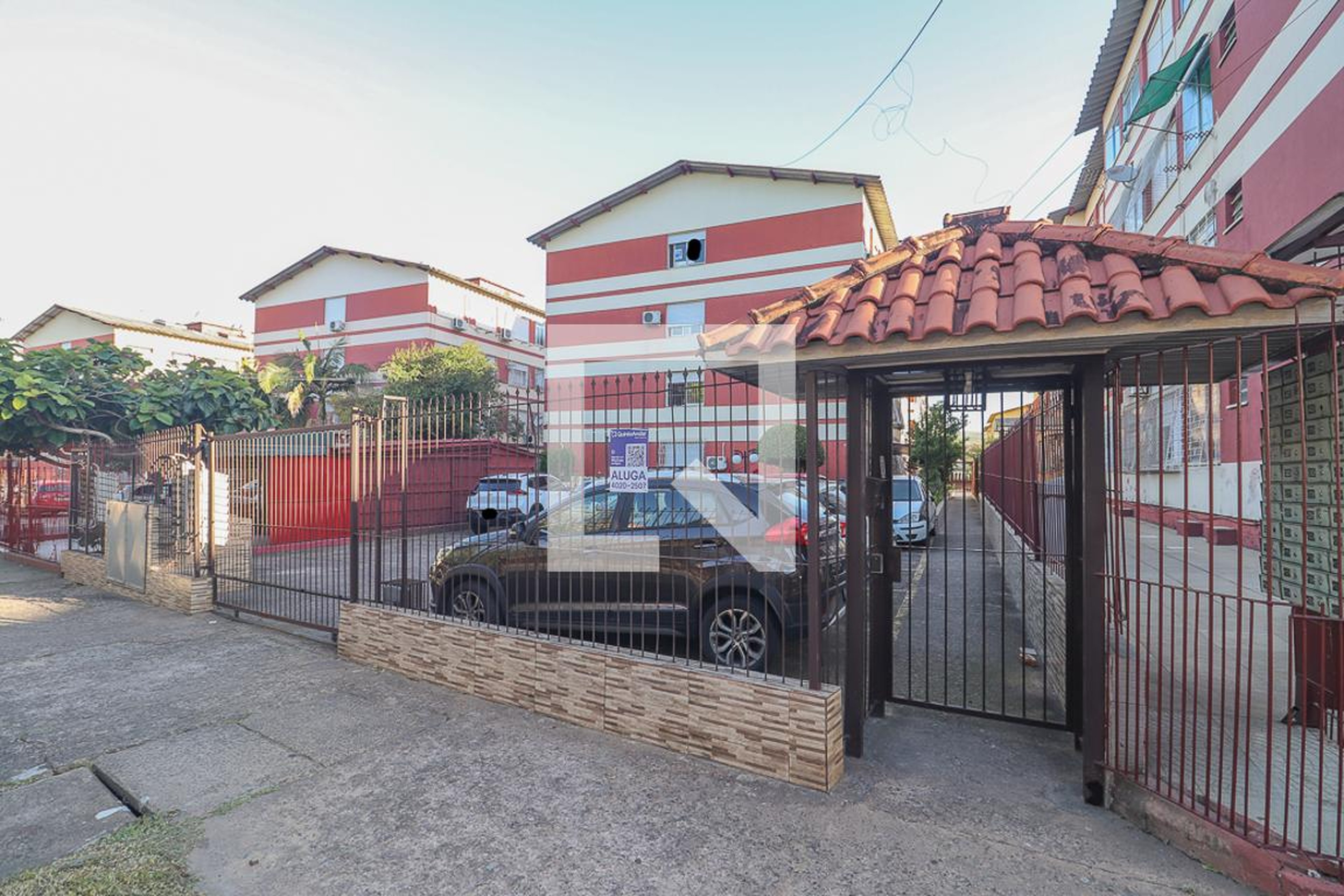 Fachada Condomínio em Rua Carlos Estevão, 680