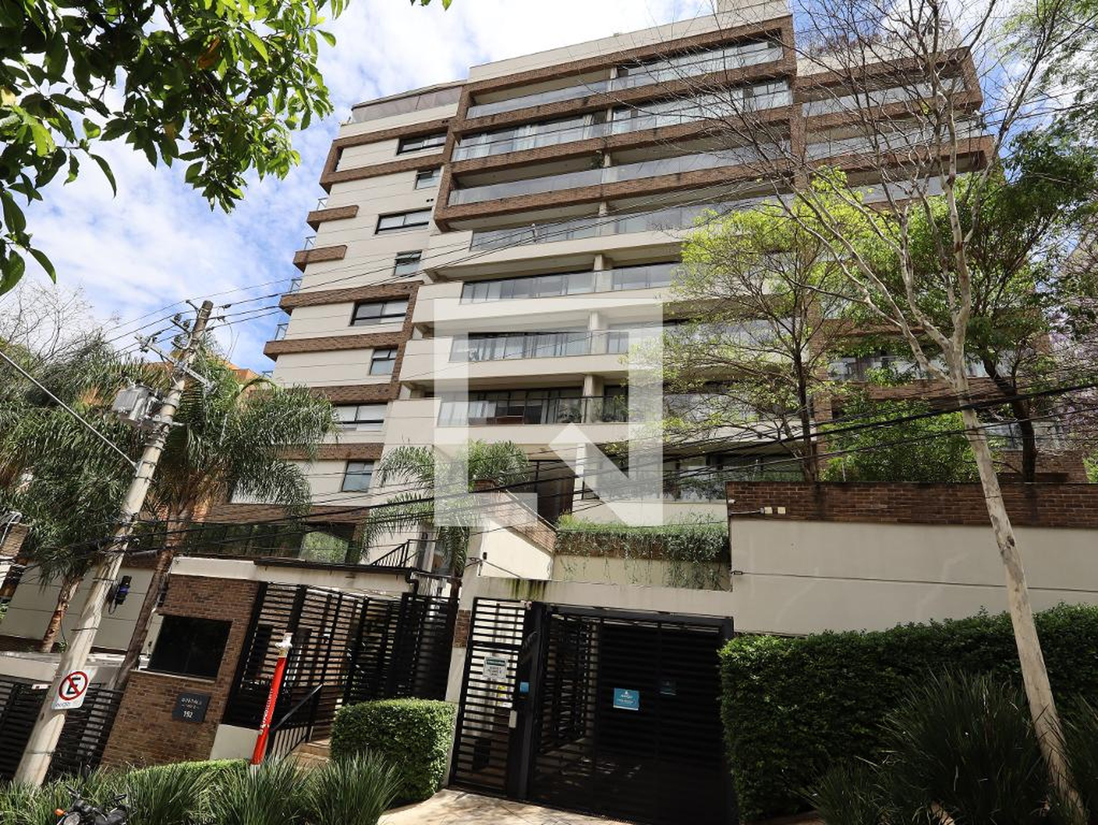 Fachada Condomínio Guedala House