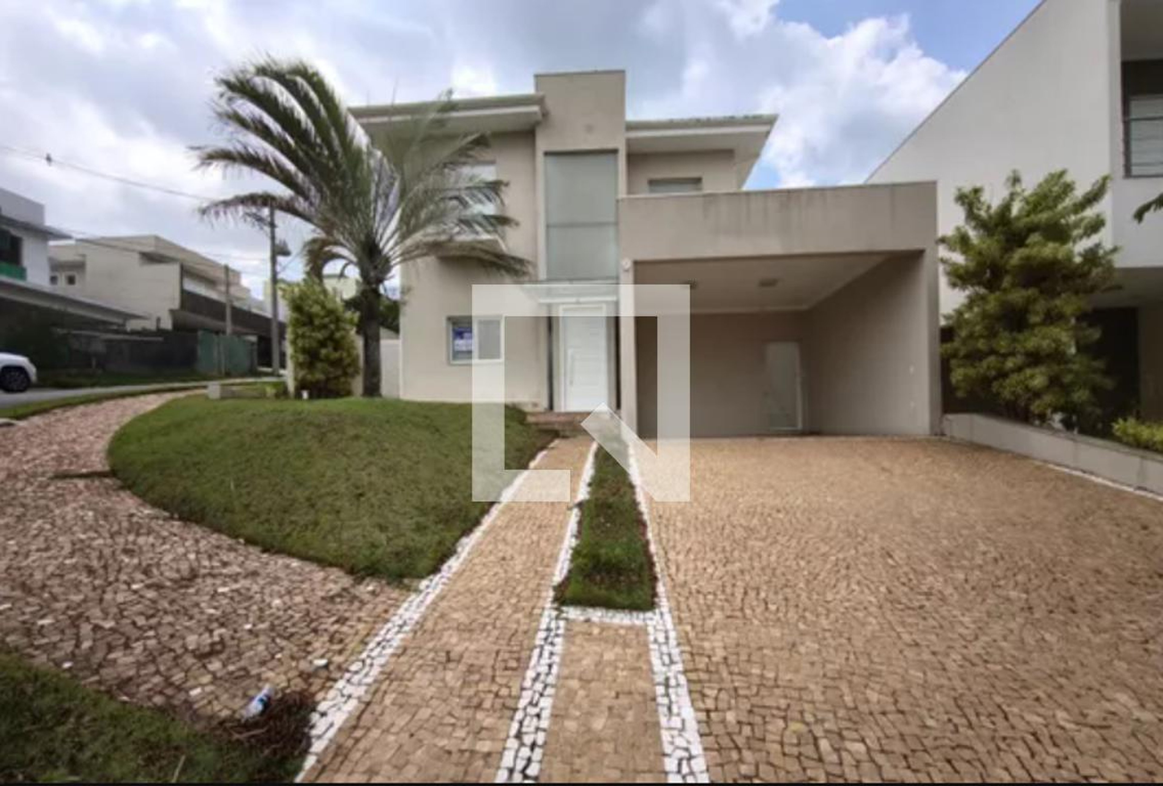 Fachada Condomínio em Rua Hermogenes Rodrigues de Castro, 9