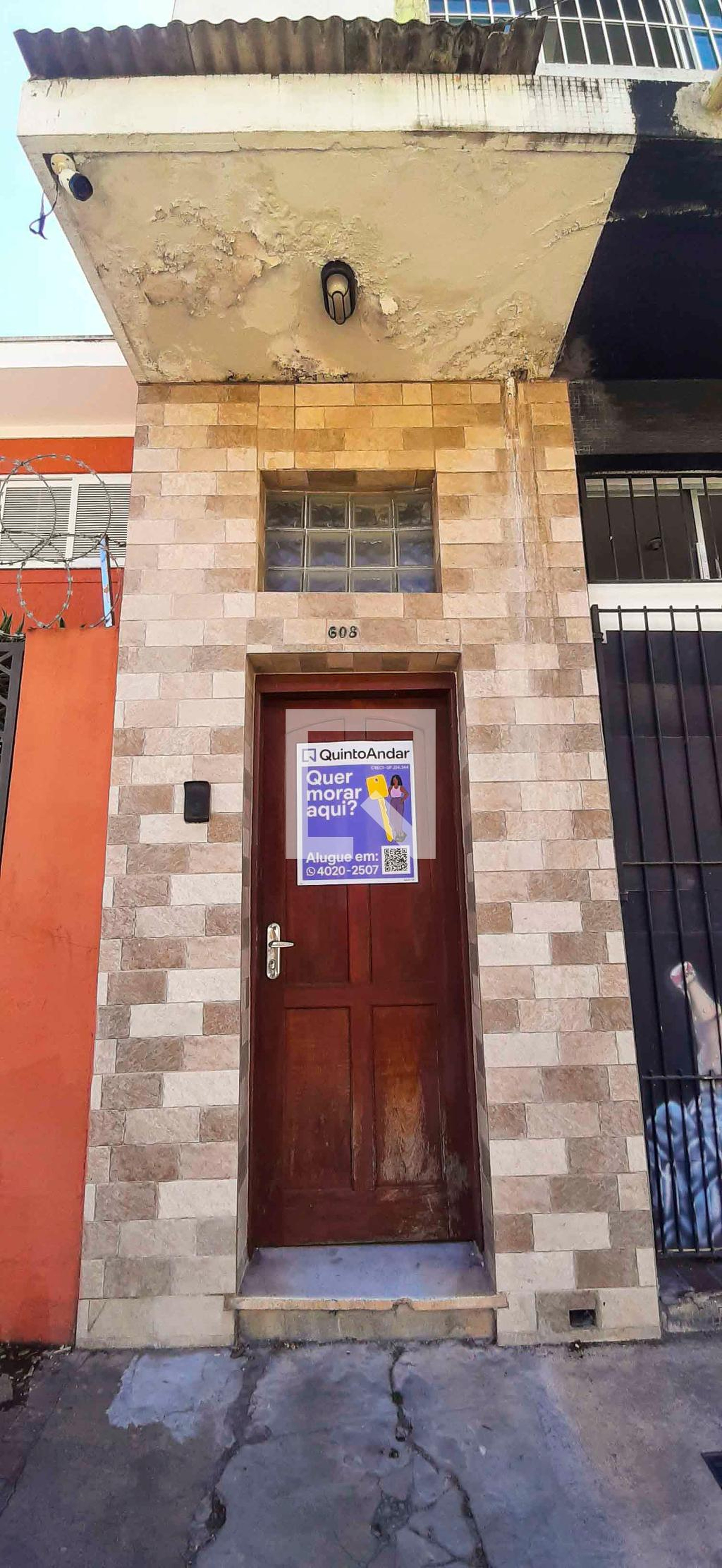 Fachada Condomínio em Rua Erasmo Braga, 608