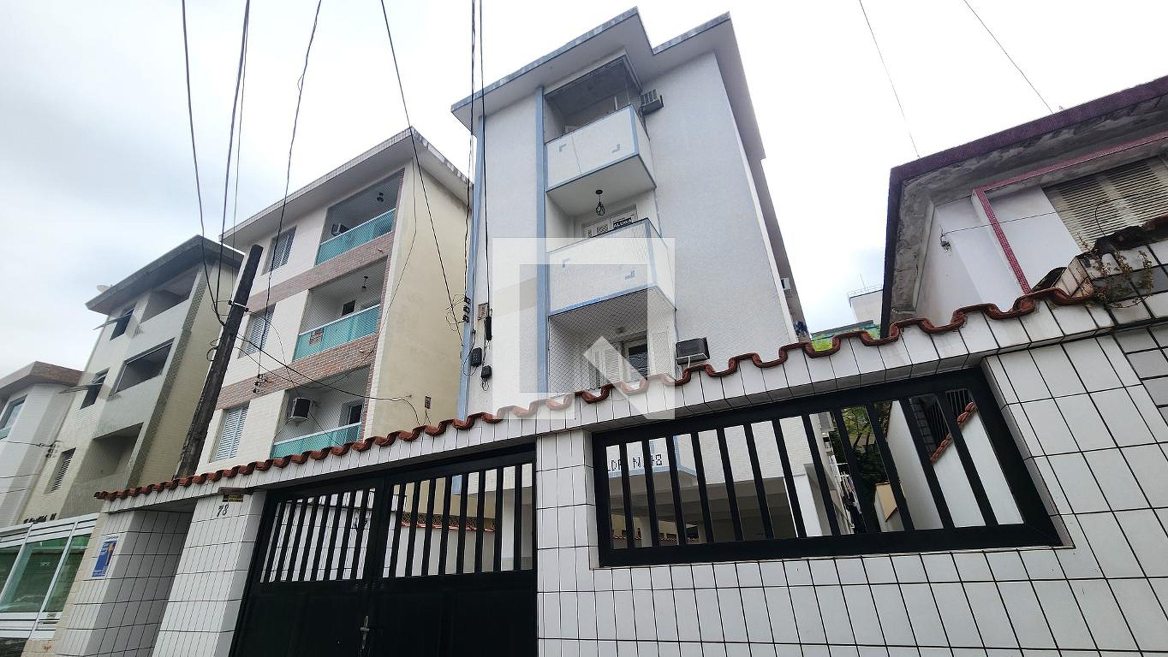 Fachada Condomínio em Rua Alfredo Albertini, 78