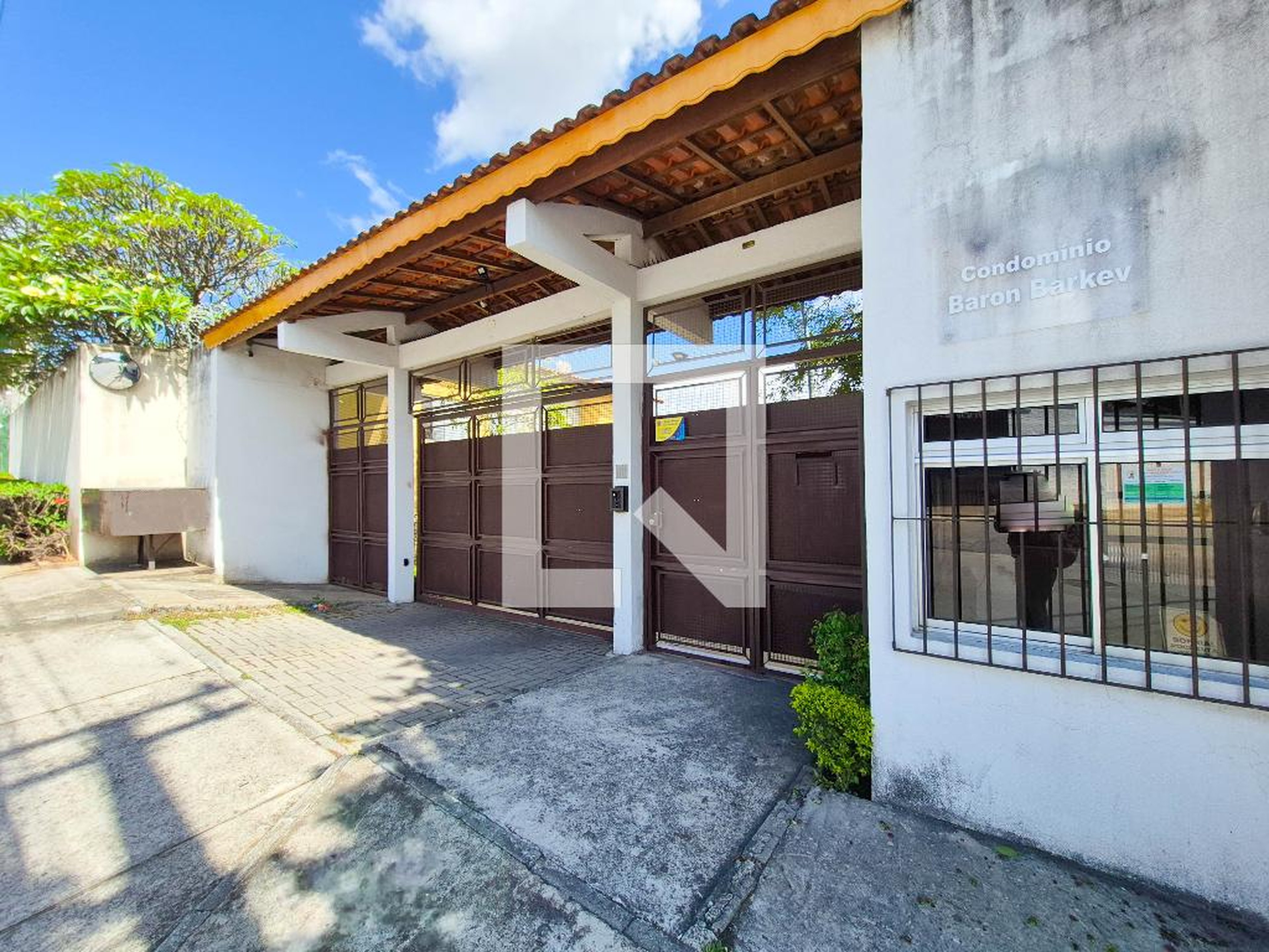 Fachada Condomínio Baron Barkev