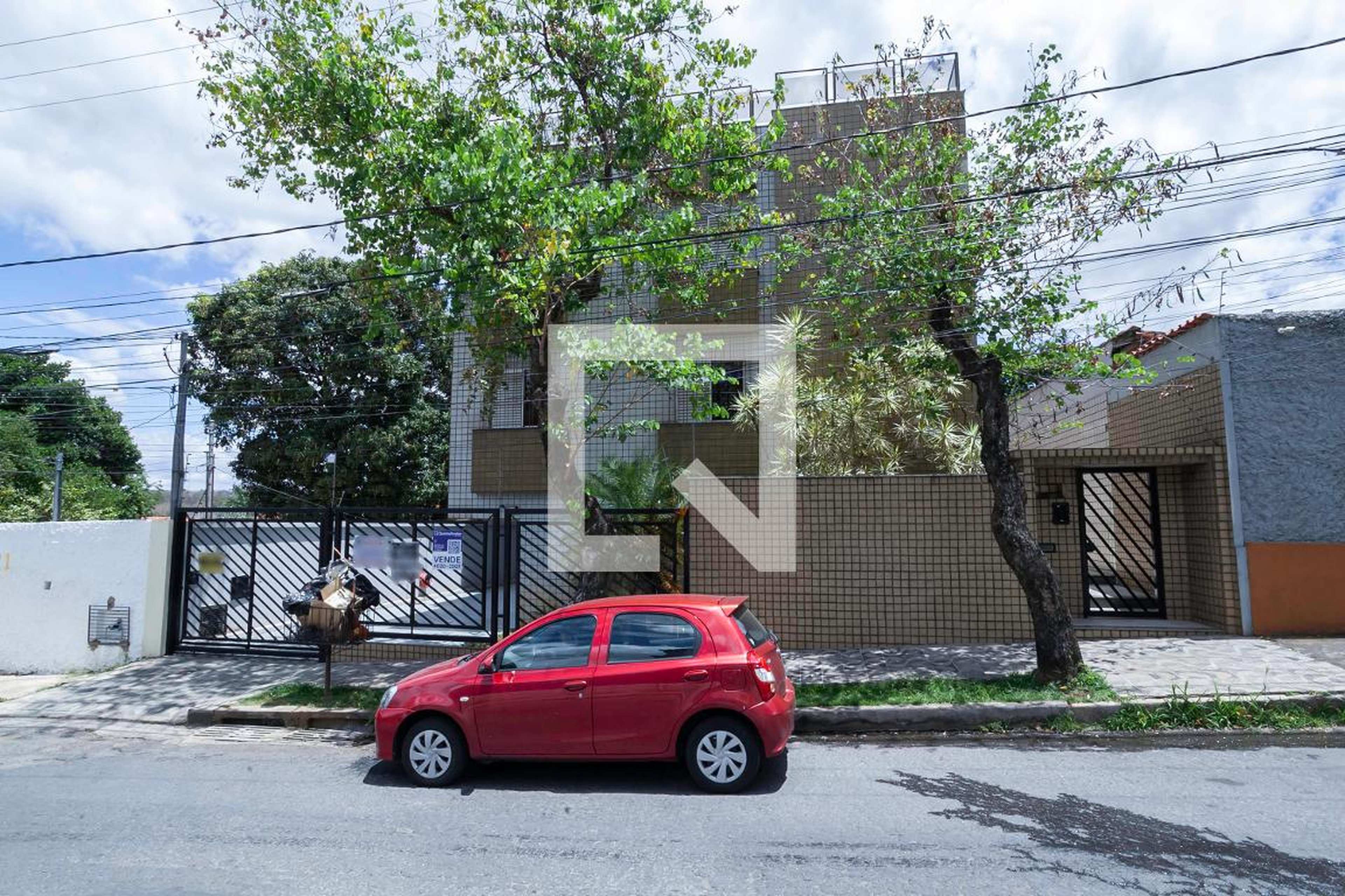 Fachada Condomínio em Rua Duarte da Costa, 233