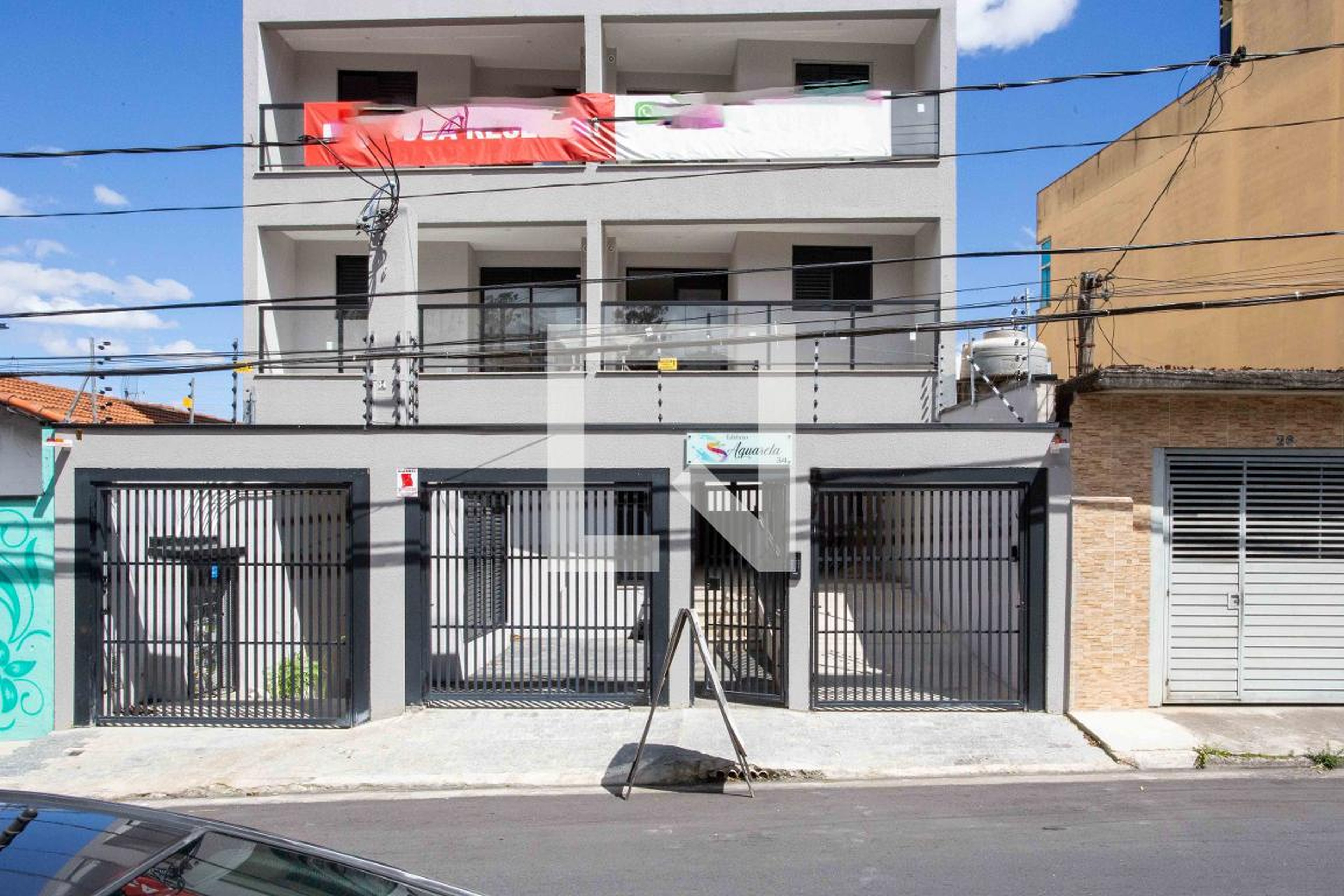 Fachada Condomínio em Rua Ida Espagiari Martins, 34