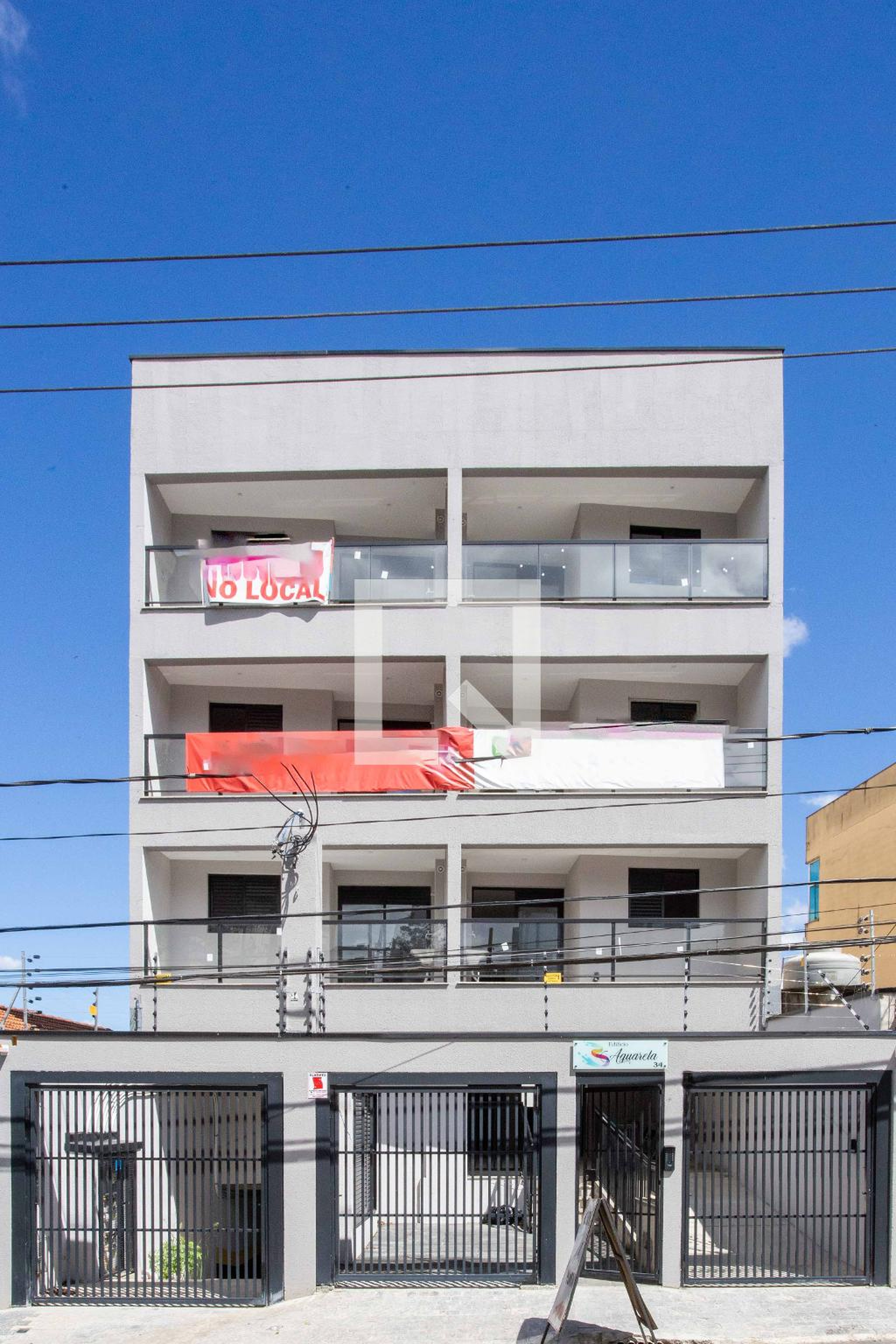 Fachada do Prédio Condomínio em Rua Ida Espagiari Martins, 34