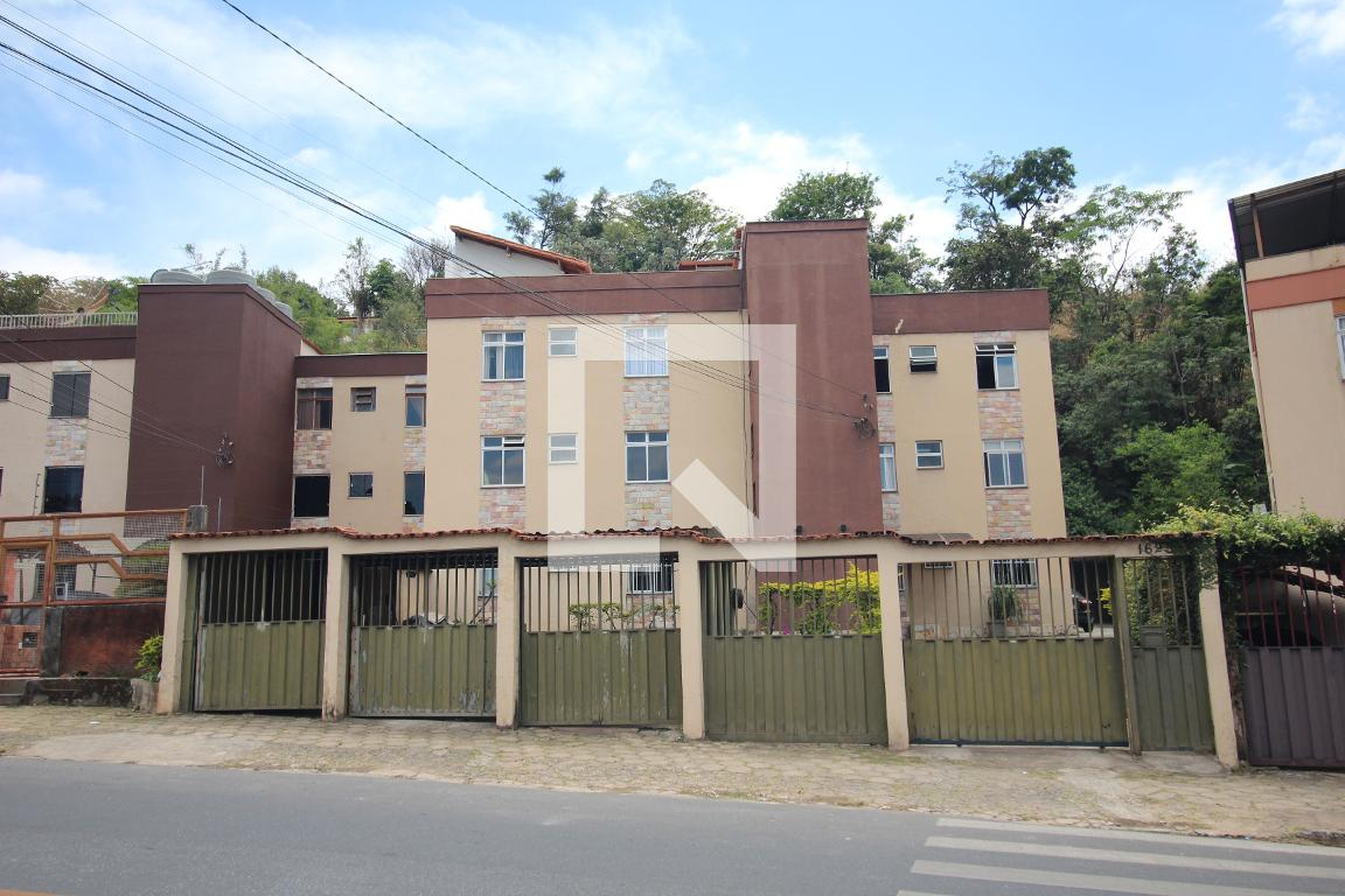 Fachada Condomínio em Rua Antônio Teixeira Dias, 1625