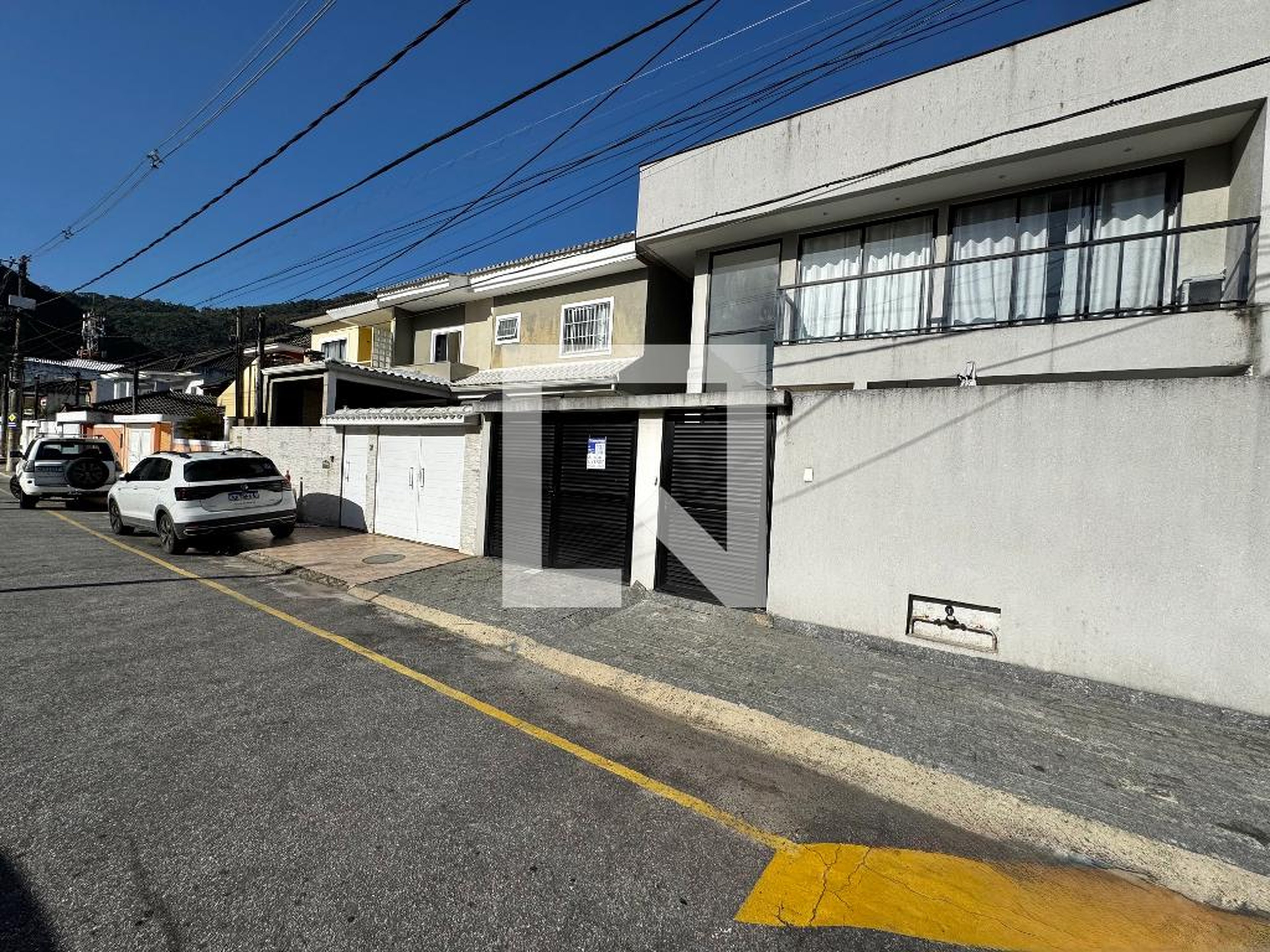 Fachada Condomínio Mont Serrat II