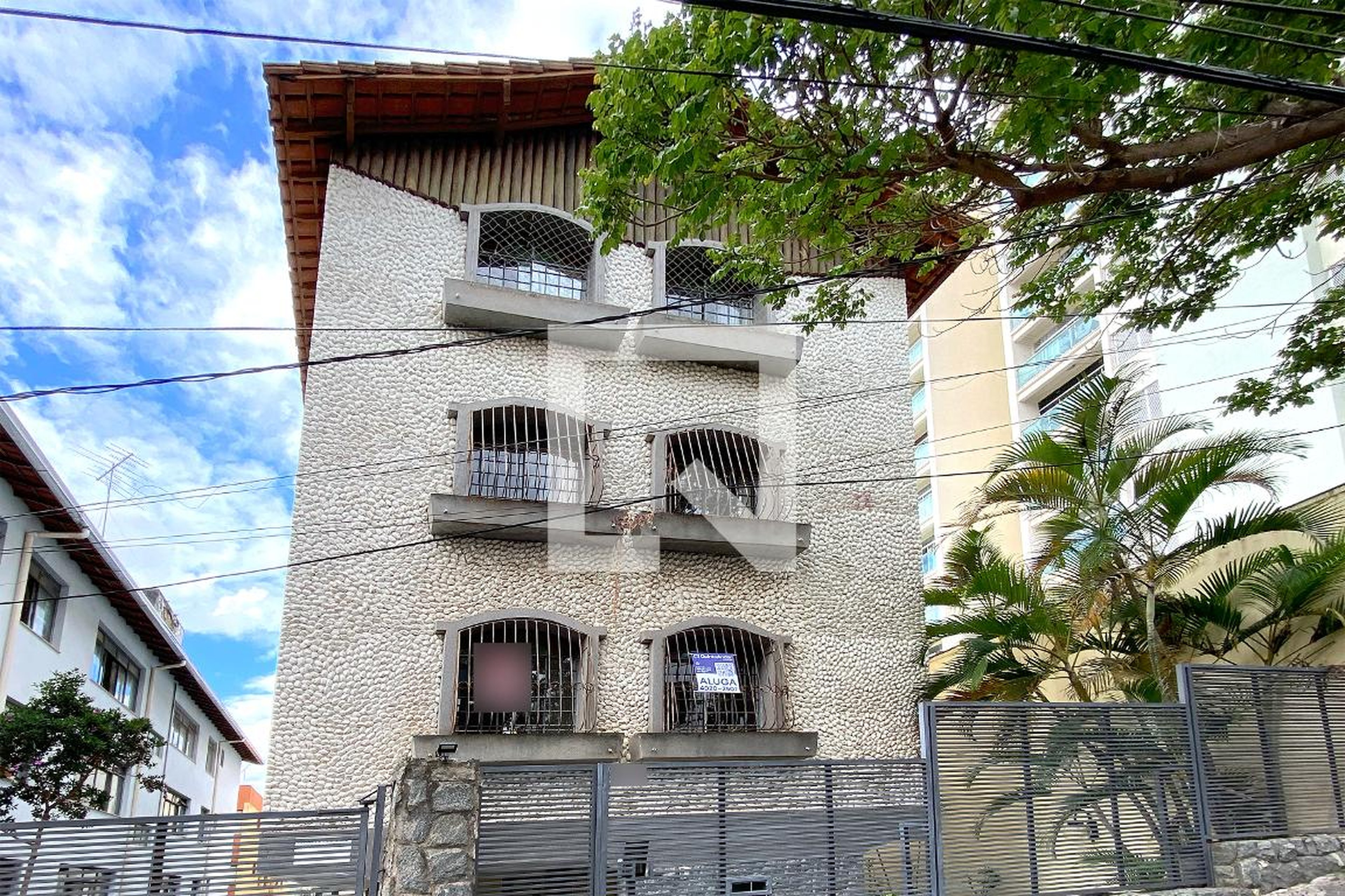 Fachada Condomínio em Rua Tabelião Ferreira de Carvalho, 237